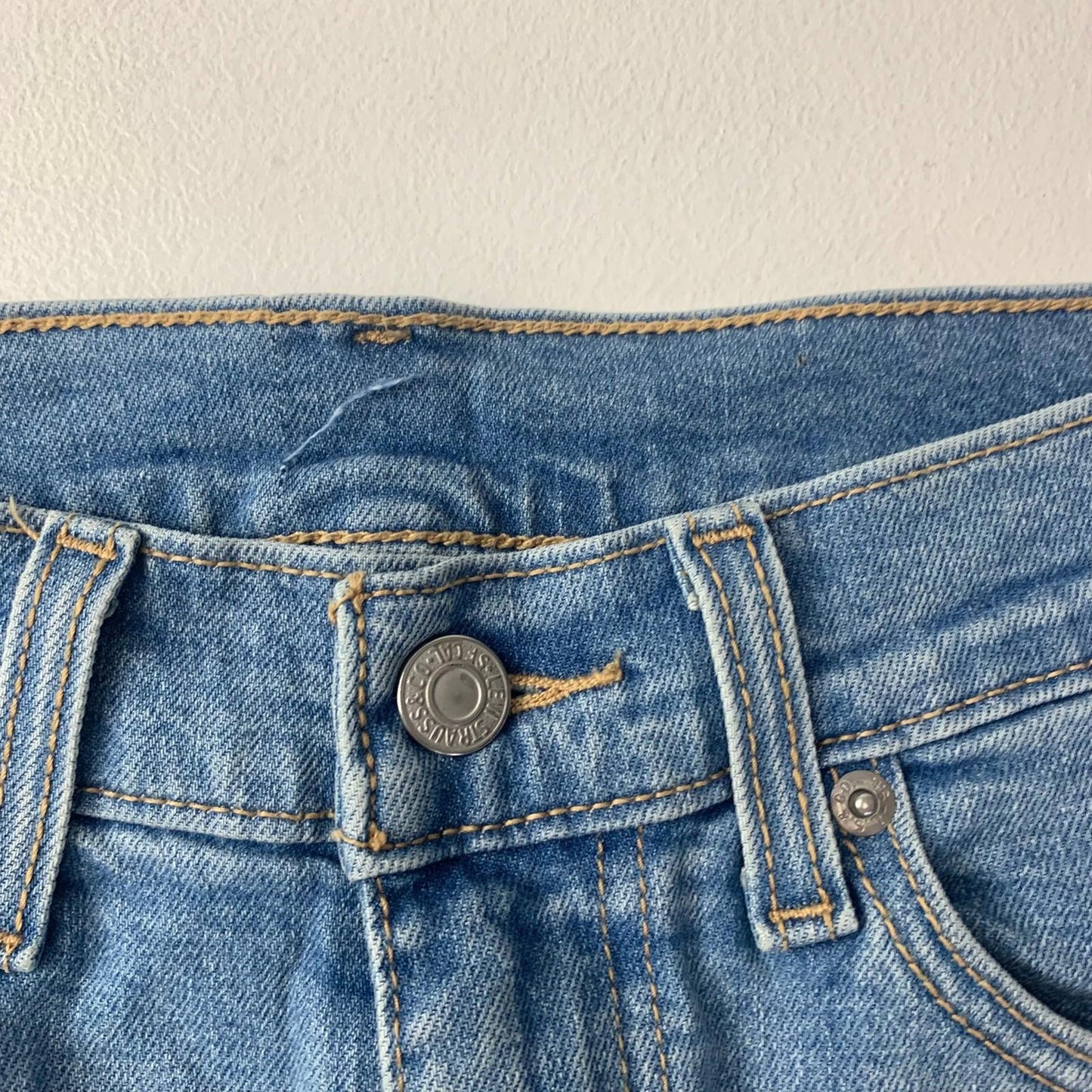 Levi's Denim Cut-Off Shorts Rolled Cuff Light Wash Blue Womens W25 / UK 4 - 6