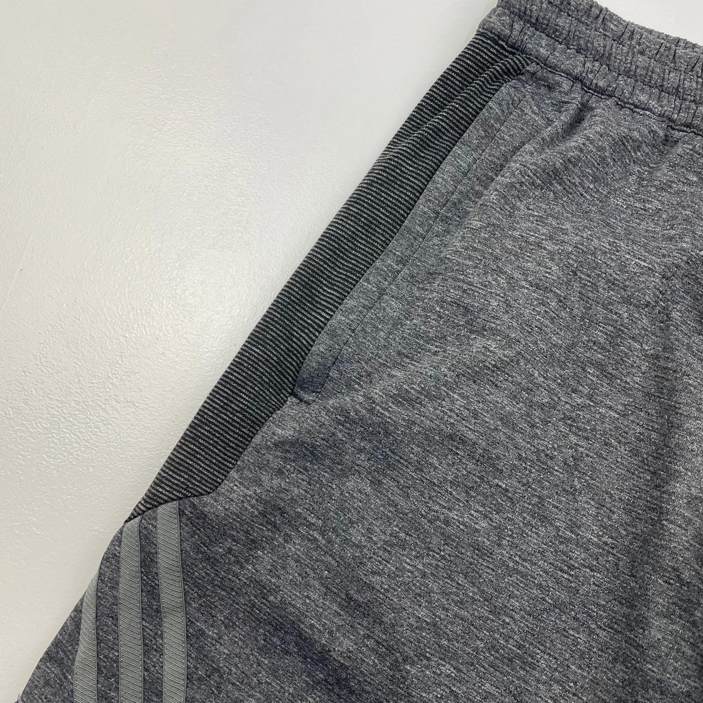 Men’s ADIDAS Climacool Static Grey Sport Sweatshorts , Size Small