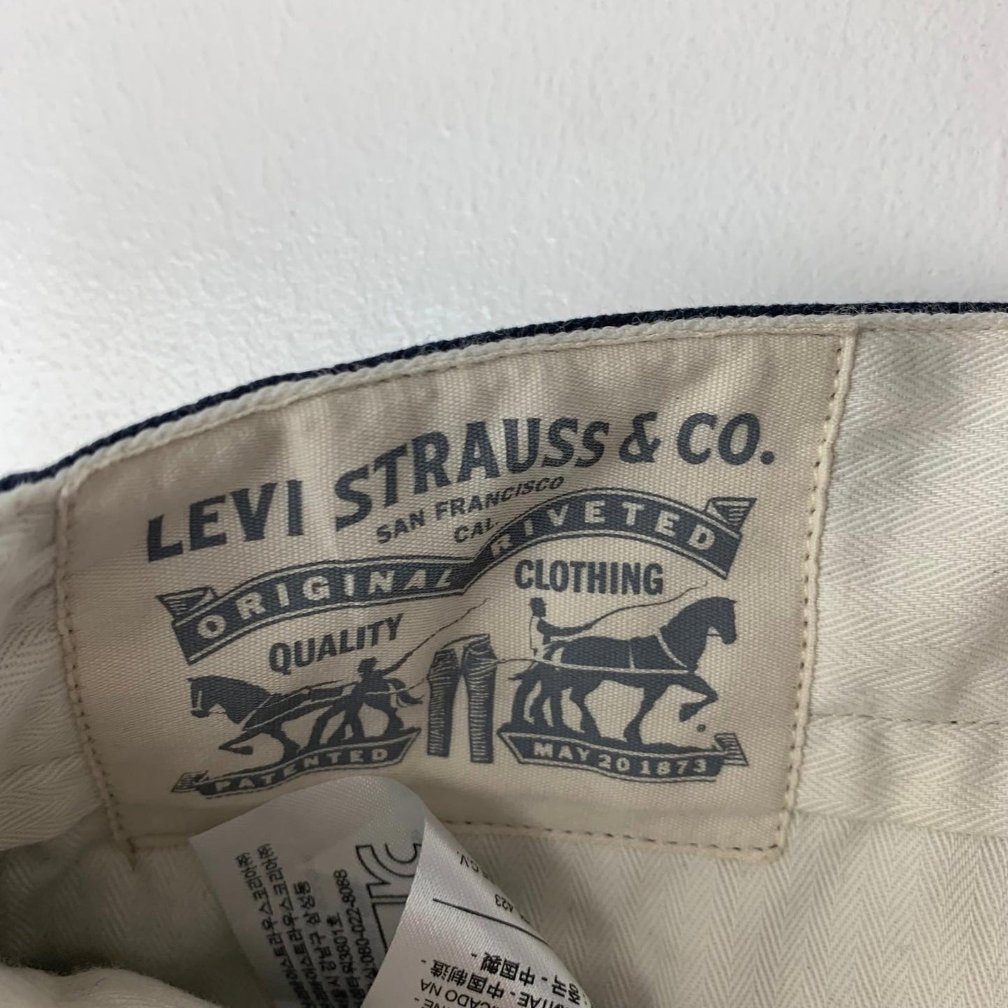 Levi Strauss Chino Style Faded Black Mens W33 L30
