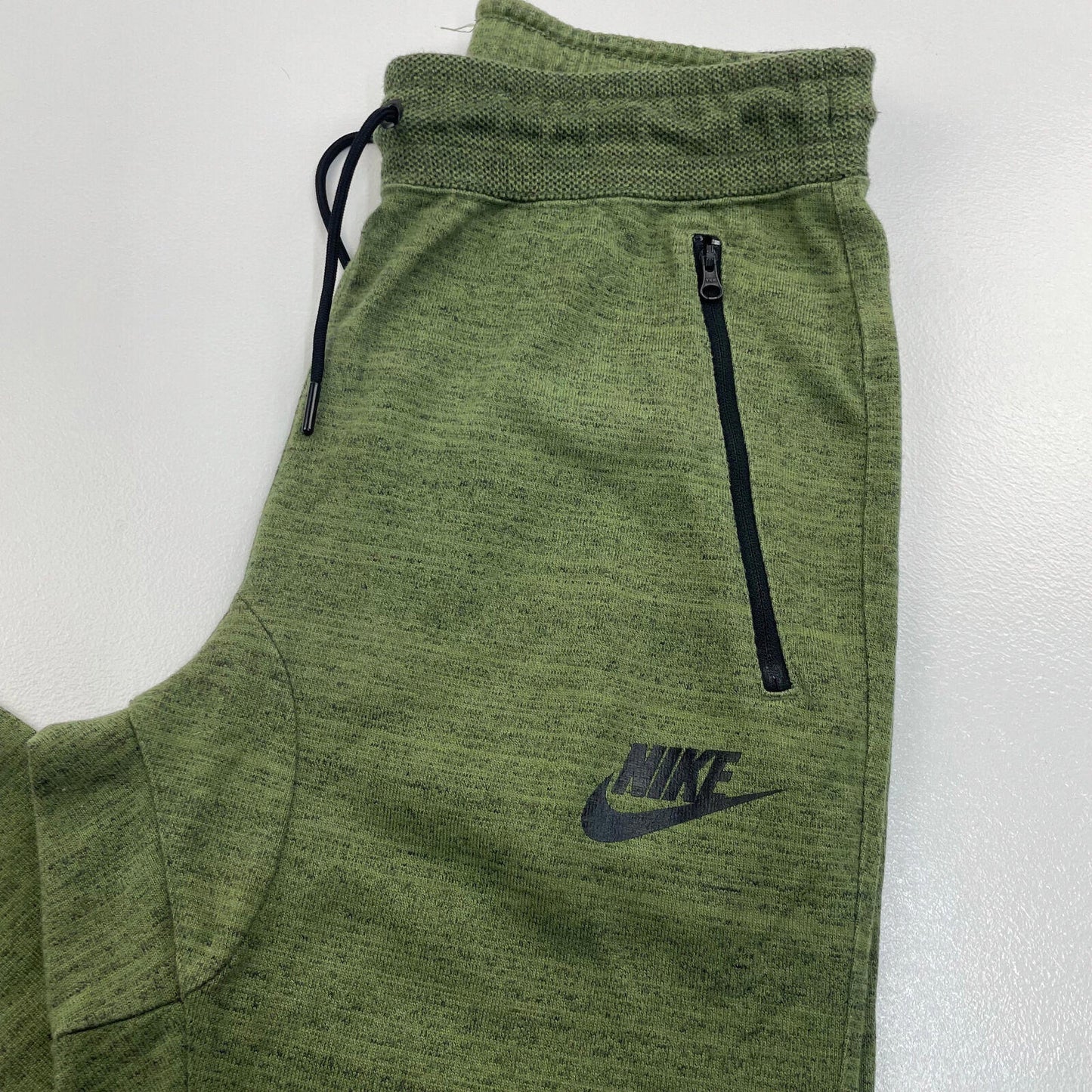 Men’s NIKE Static Green Joggers , Sweatpants W/ Zipped Pockets , Size Small