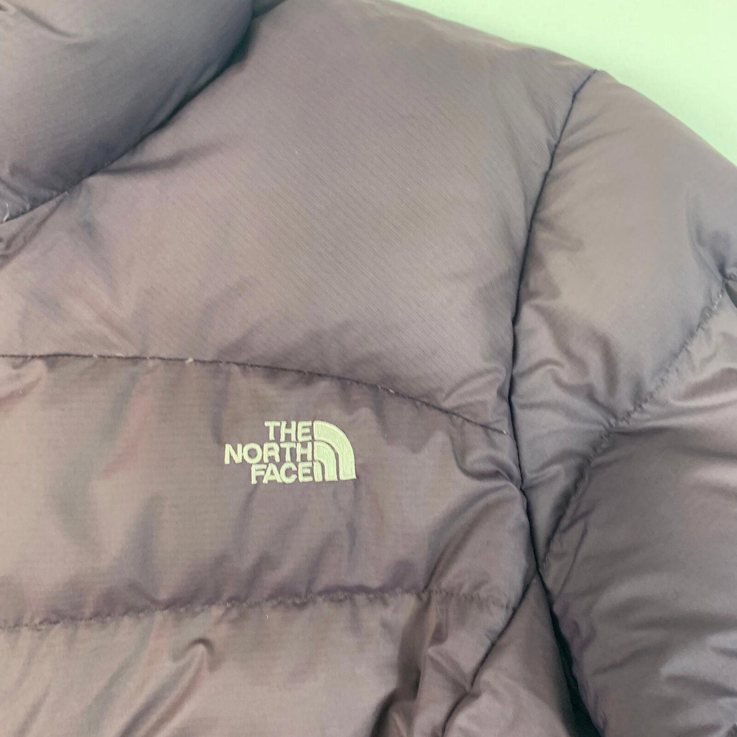 Woman’s THE NORTH FACE 700 Puffer Jacket / Purple / XL / Extra Large