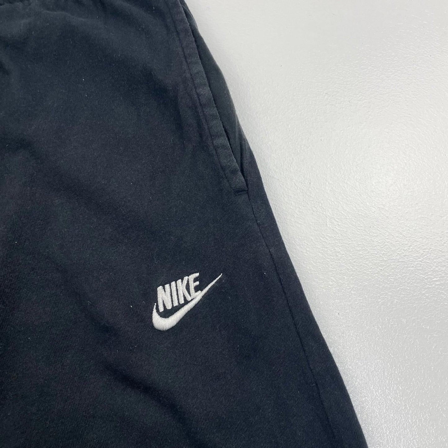 NIKE Shorts Casual Black Drawstring Logo Sportswear Mens Small