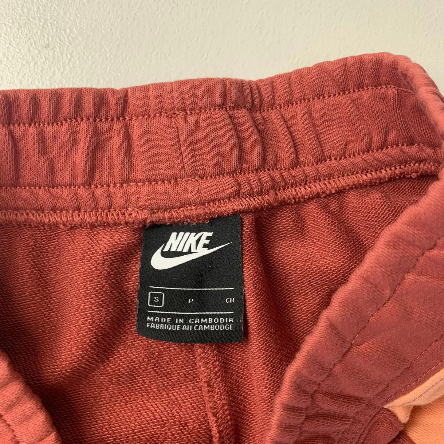 Nike Sportswear Shorts Sporty Colourblock Red Pink Women S