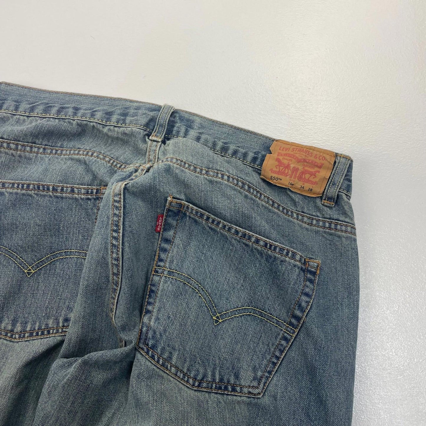 Levi's 550 Relaxed Fit Jeans Classic Blue Denim Men Size 34 x 28