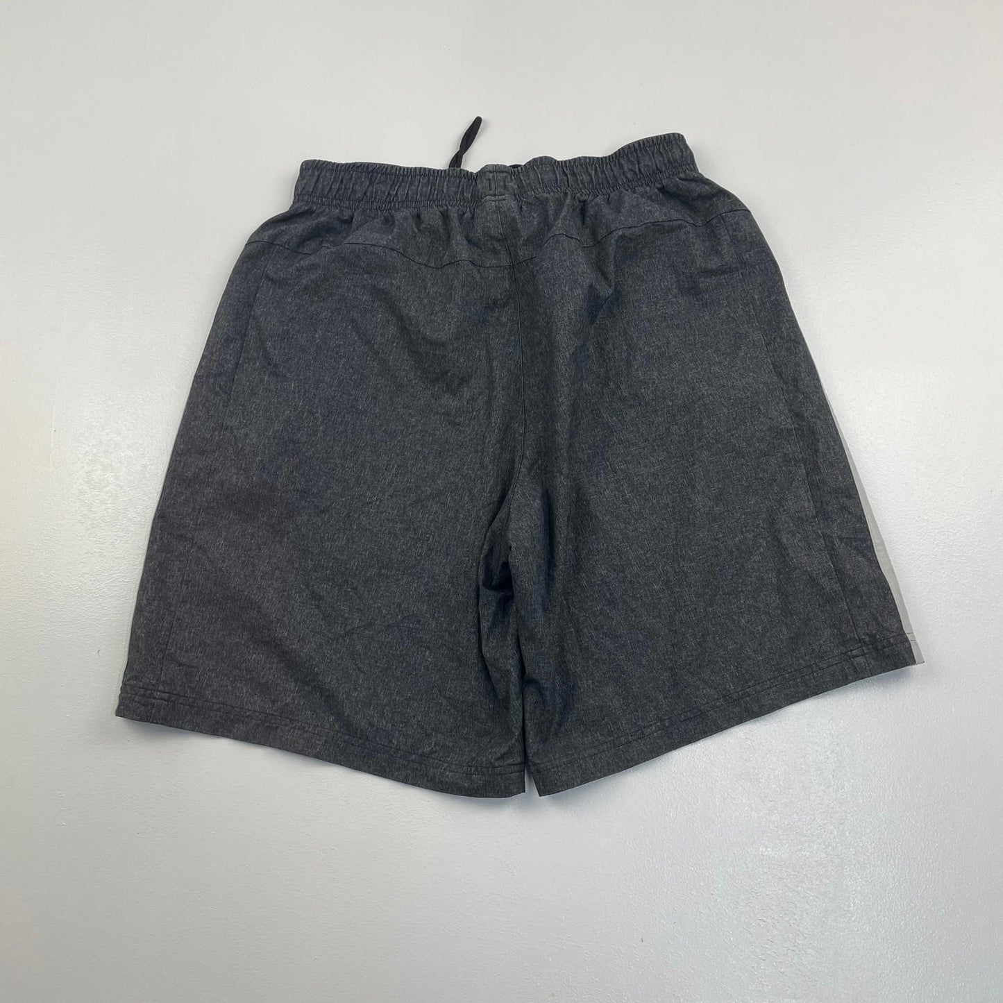 Men’s ADIDAS Grey 3-Stripe Athletic Sport Shorts , Size L