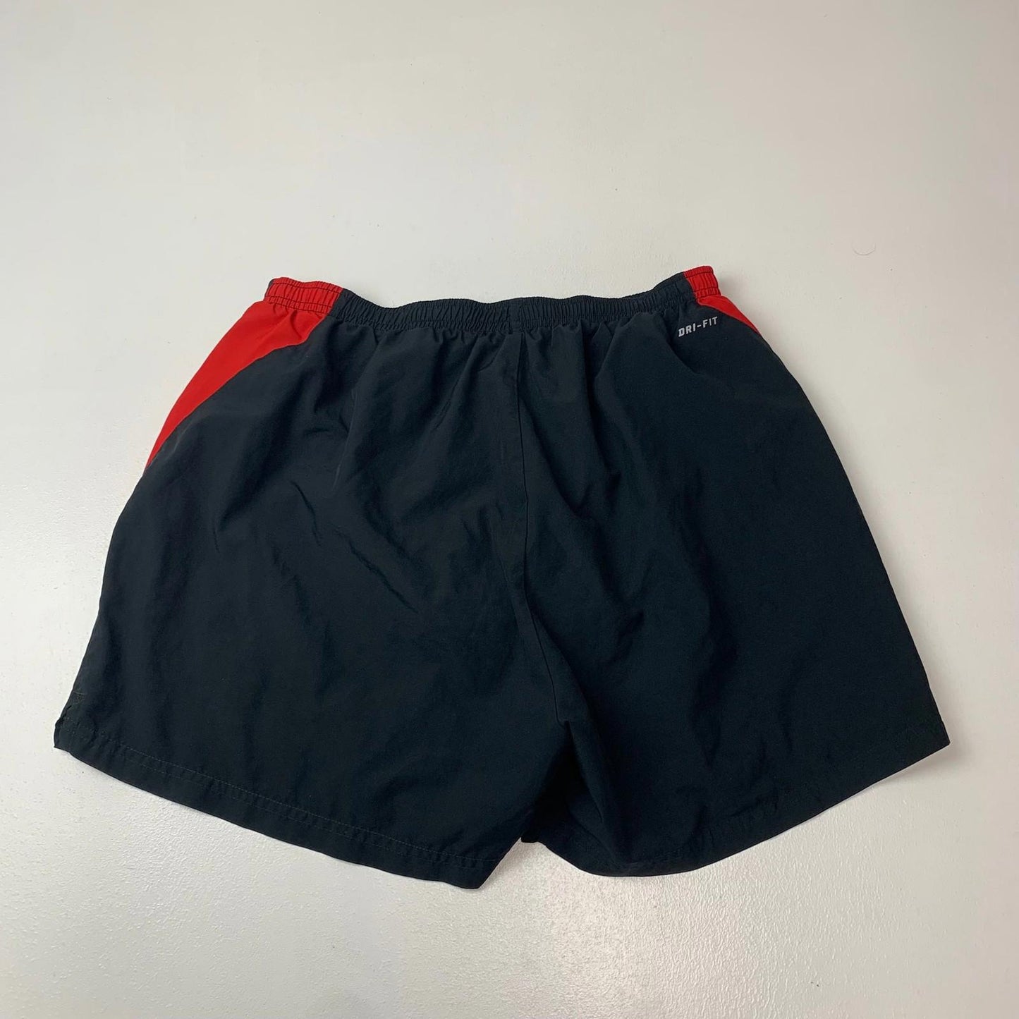 NIKE Dri-Fit Athletic Shorts Contrast Red Black Boys Large