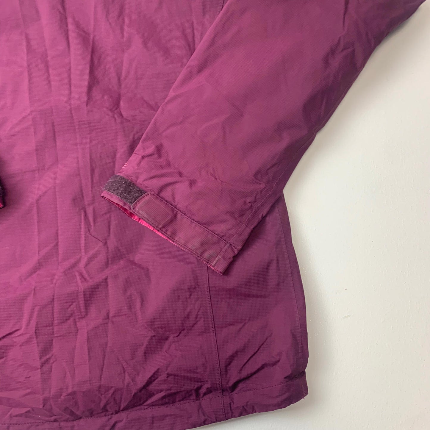 Woman’s BERGHAUS AQ2 Waterproof Jacket / Purple / Uk12 / Cagoule / Hiking