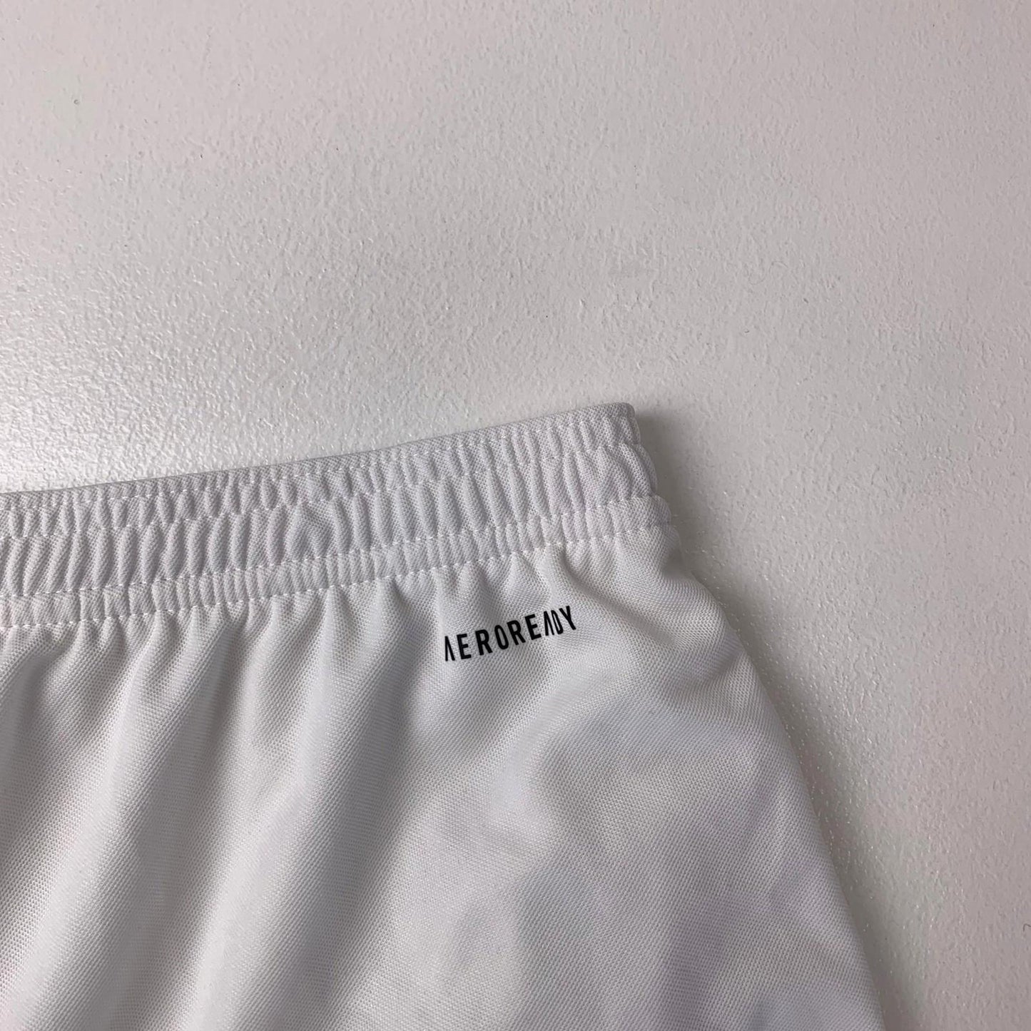 ADIDAS Aeroready Athletic Shorts Breathable Lightweight White Mens L