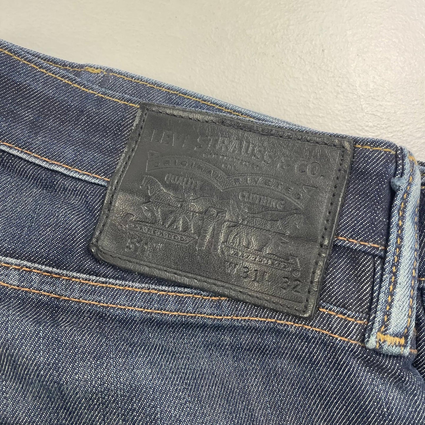 LEVI'S 511 Slim Fit Denim Jeans Dark Wash Classic Blue Mens W32 L32