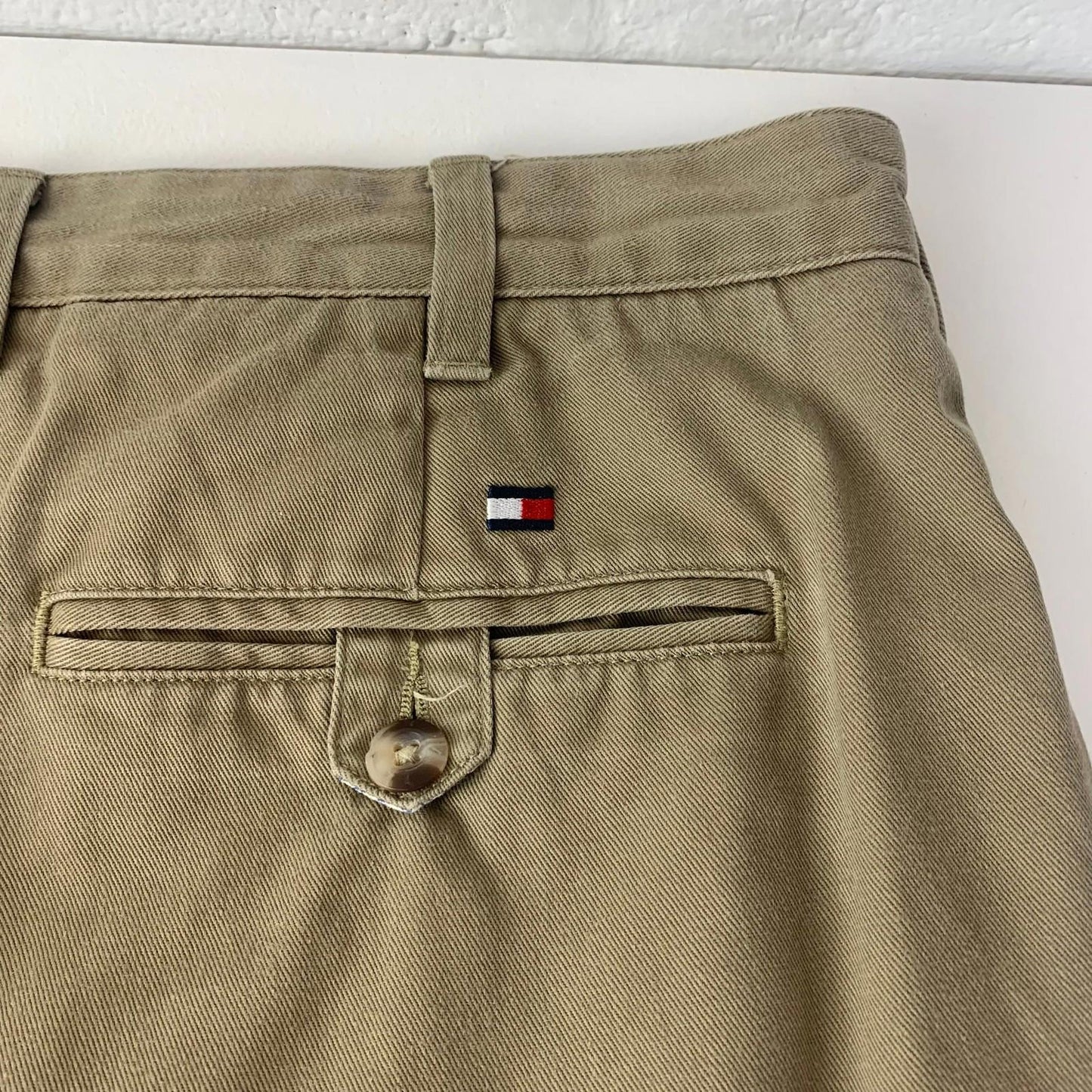 Tommy Hilfiger Trousers Vintage Khaki Pleated Relaxed Fit Mens W40 L30