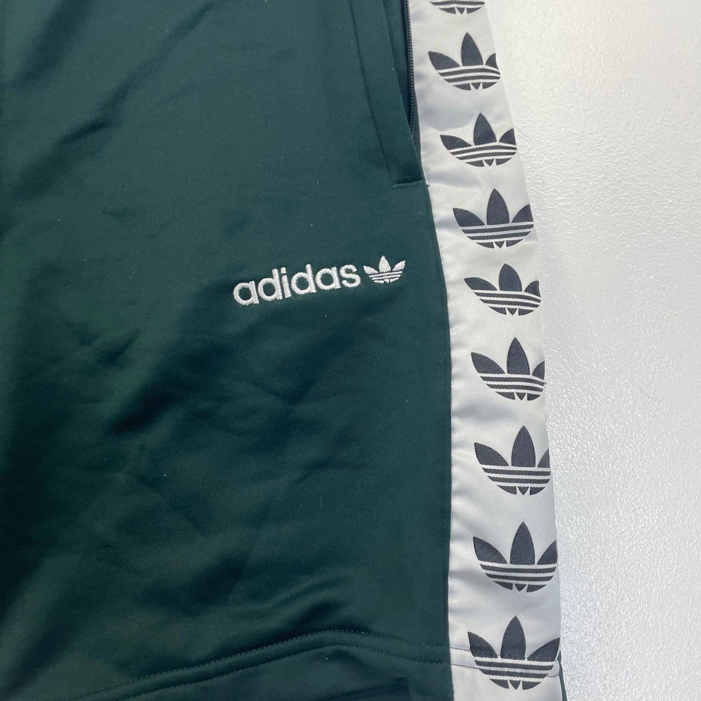 Adidas Men's Shorts Trefoil Tape Drawstring Green Size Small S