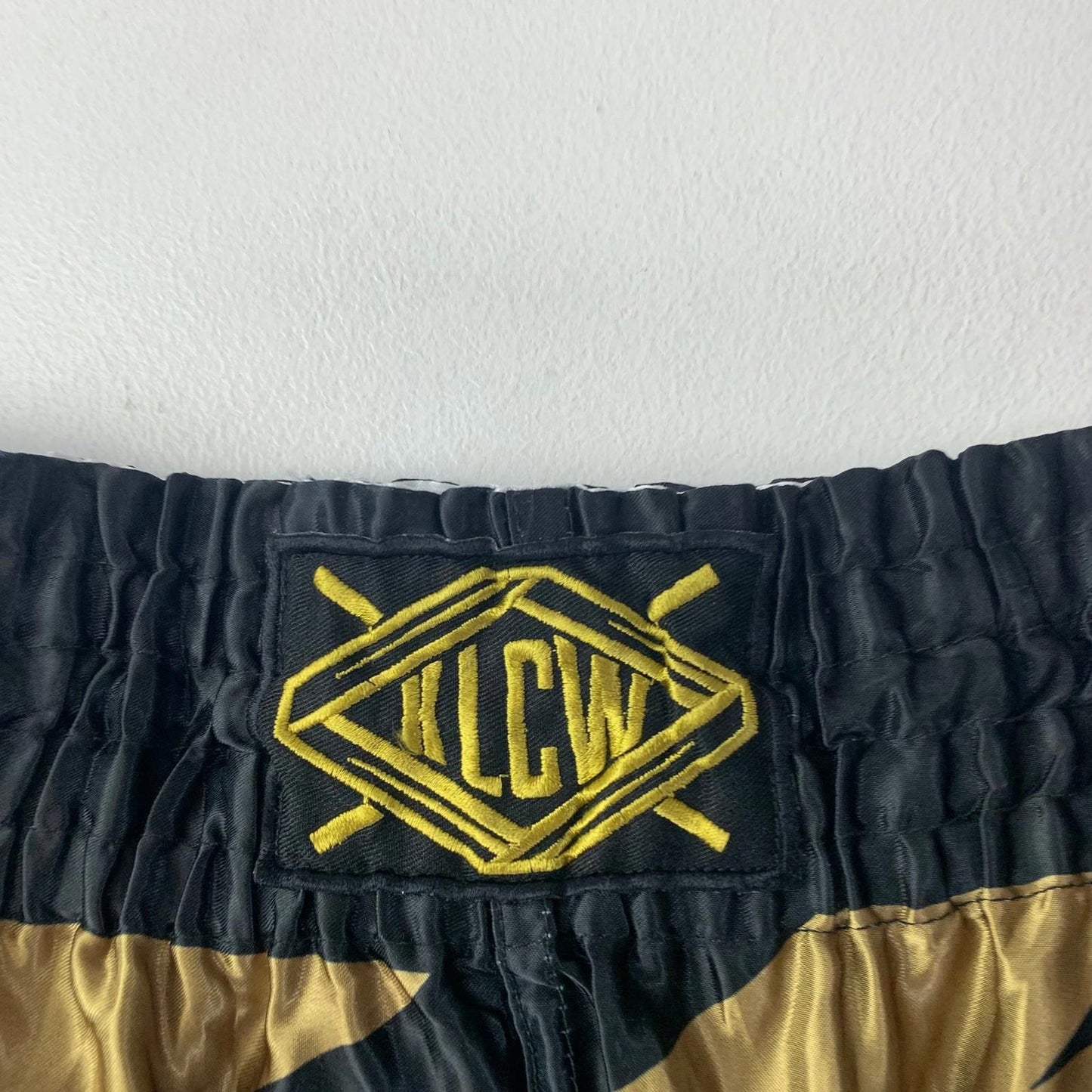 Kill Crew Wrestling Boxing Shorts Black Gold Striped Design Mens XXL