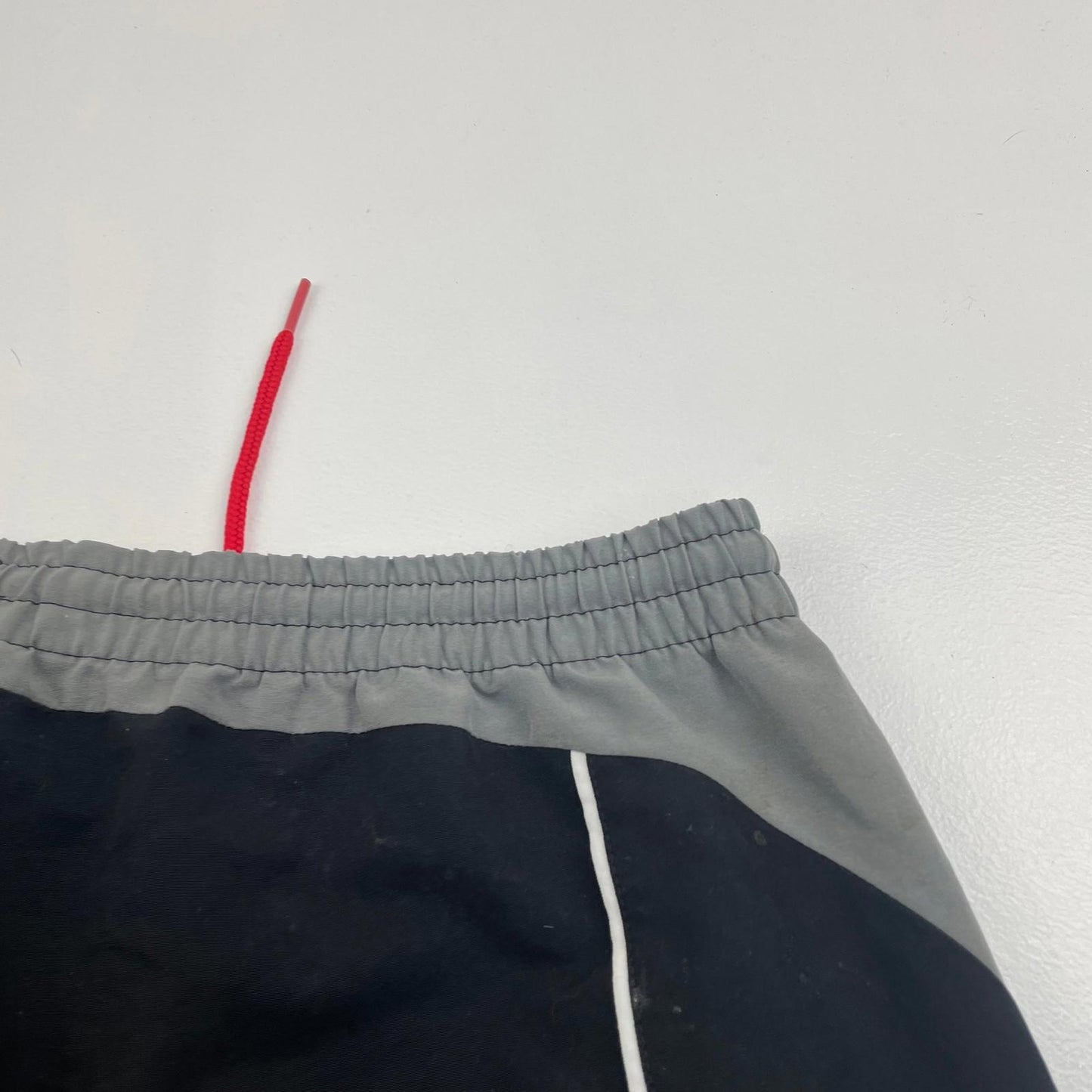 PUMA Athletic Shorts Elastic Waist Logo Black Grey Mens S