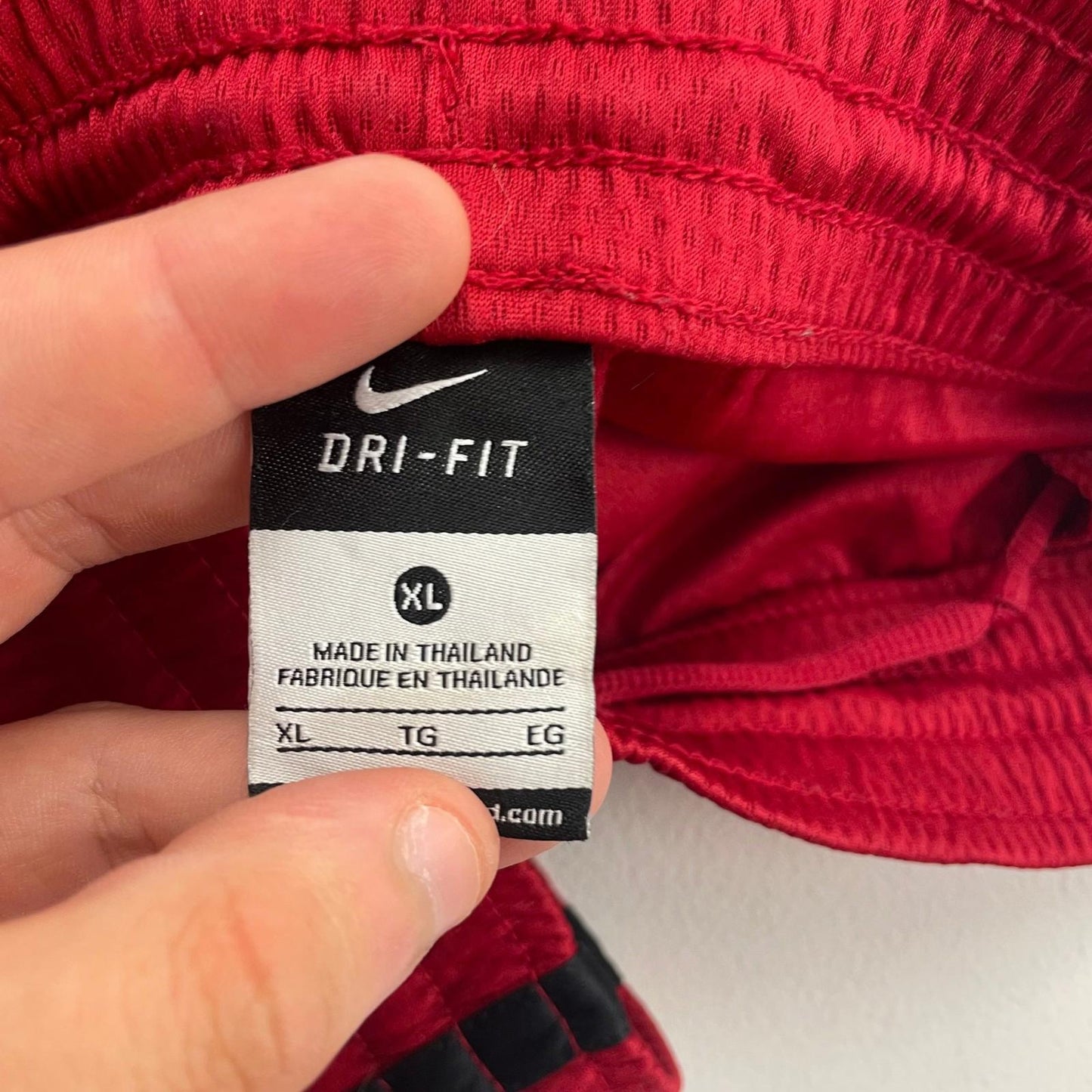 Nike Dri-FIT Athletic Shorts Quick Dry Red Black Mens XL