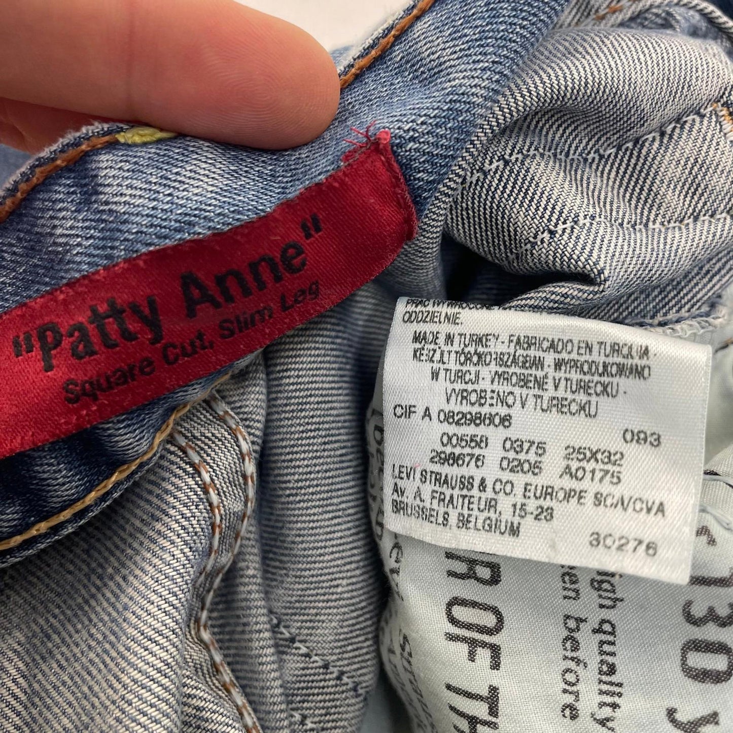 Levi's Patty Anne Jeans Square Cut Slim Leg Blue Women UK 6