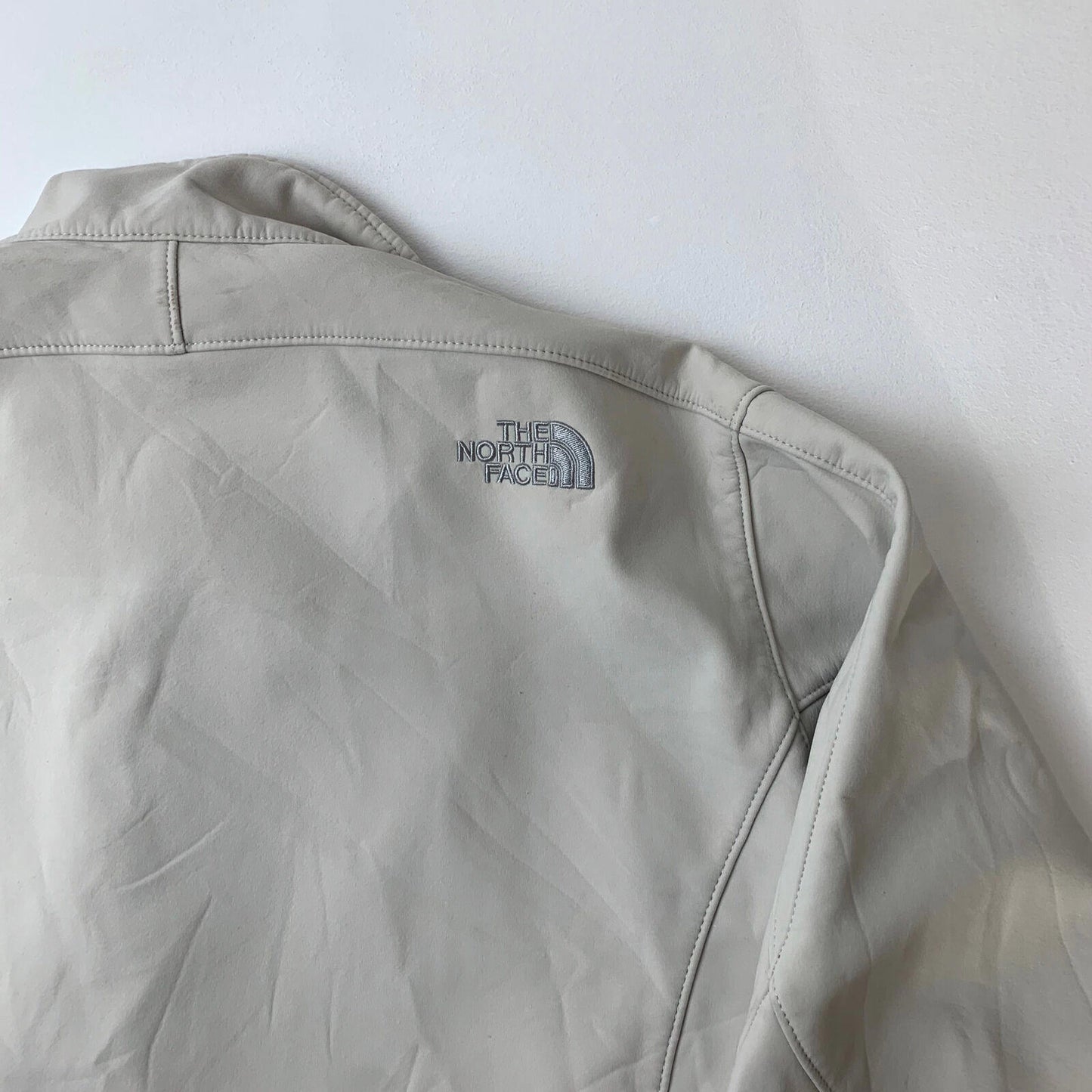 Women’s THE NORTH FACE APEX Jacket / Cream / XL