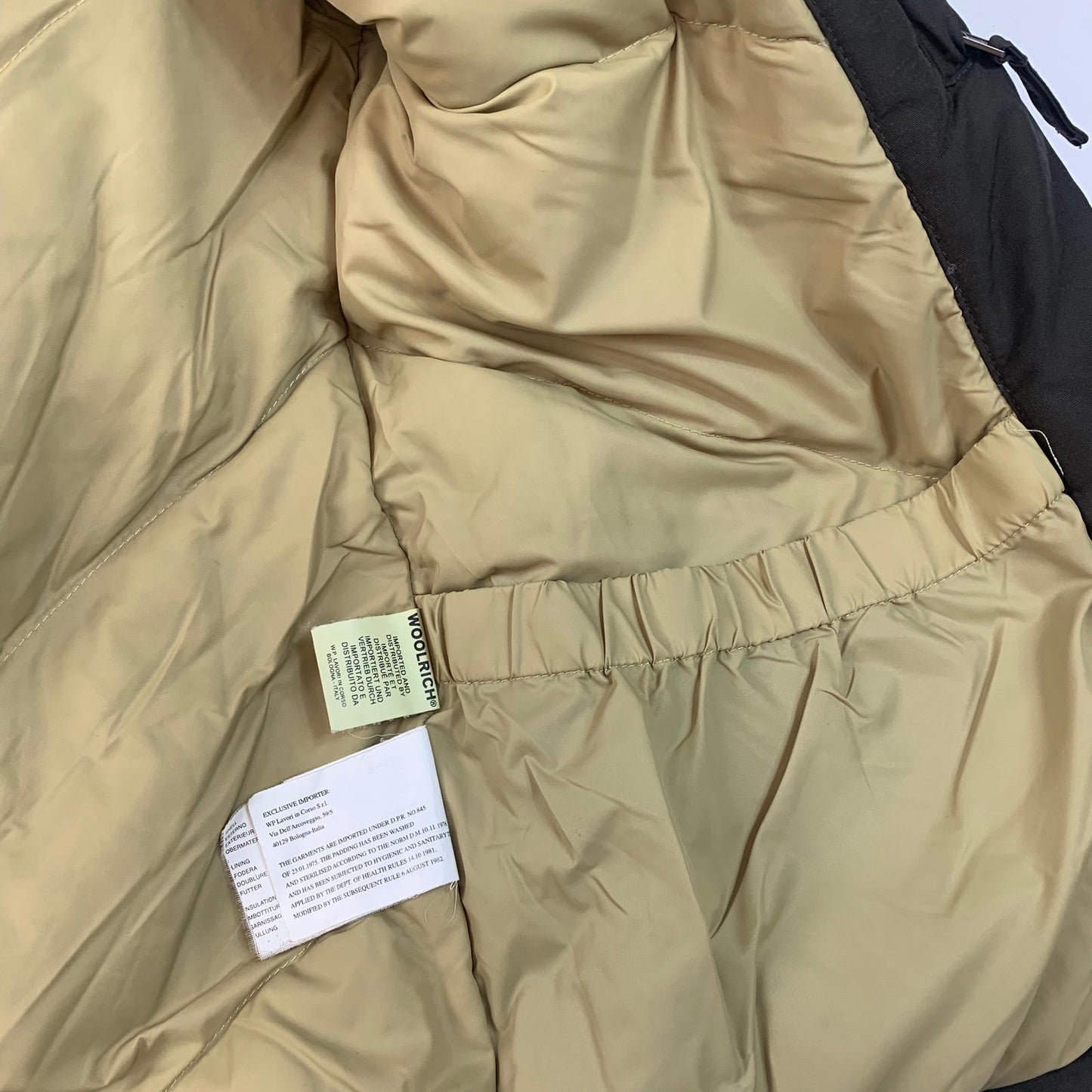 Women’s WOOLRICH Down Jacket / Dark Green / Medium / Winter Coat