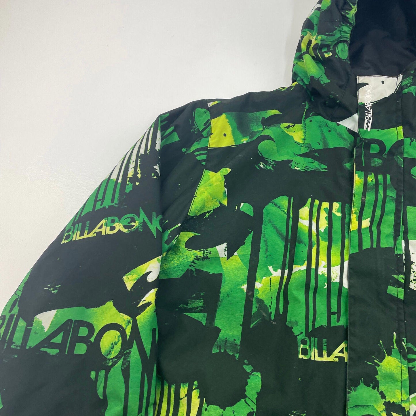 Women’s BILLABONG Green & Black 8K Waterproof Patterned Jacket , Size 16