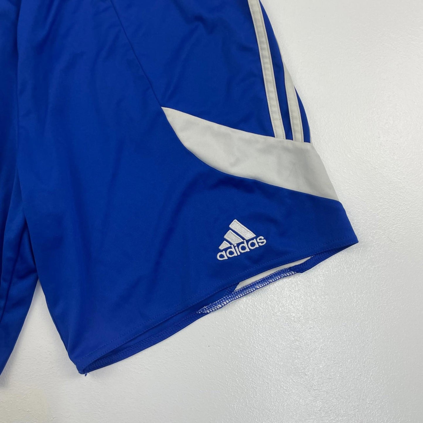 ADIDAS Athletic Shorts Blue White Stripe Mens Medium UK M