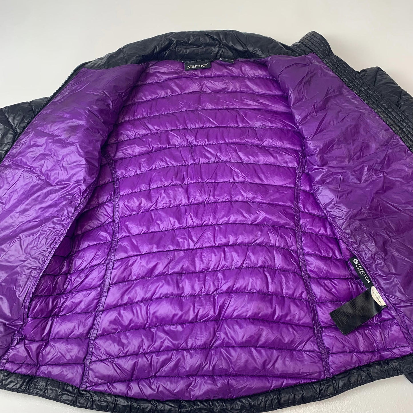 Women’s MARMOT 900 Fill Puffer Jacket / Black & Purple / XS