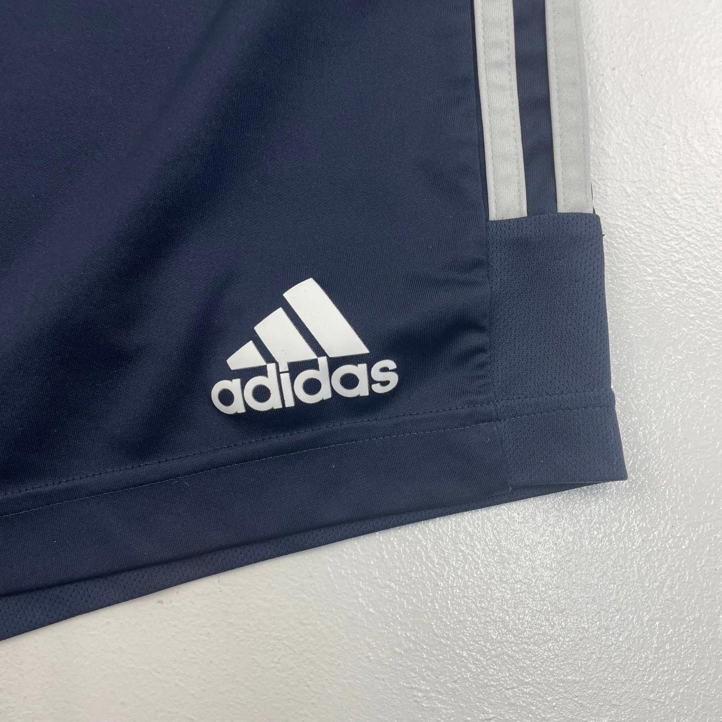 ADIDAS Aeroready Shorts Elastic Waist Stripe Logo Navy Mens S UK