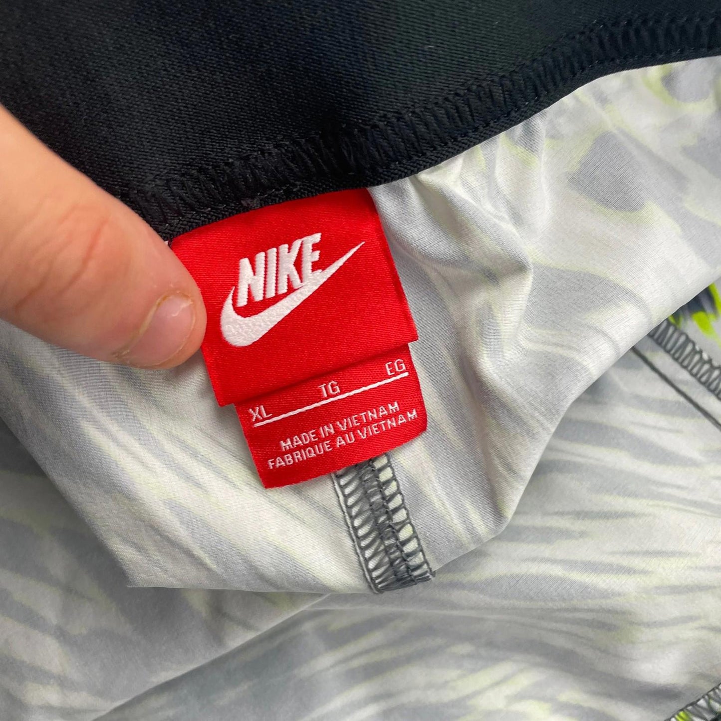 Nike Swim Shorts Graphic Patterned Elastic Waist Swimwear XL