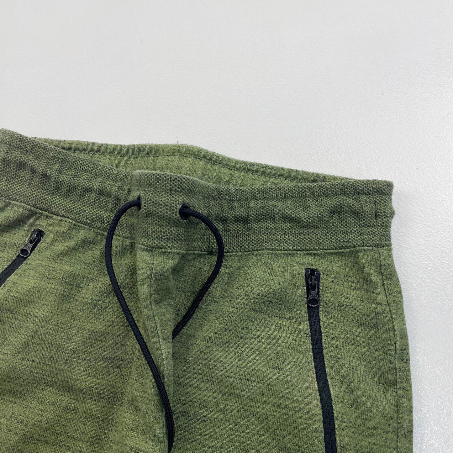 Men’s NIKE Static Green Joggers , Sweatpants W/ Zipped Pockets , Size Small