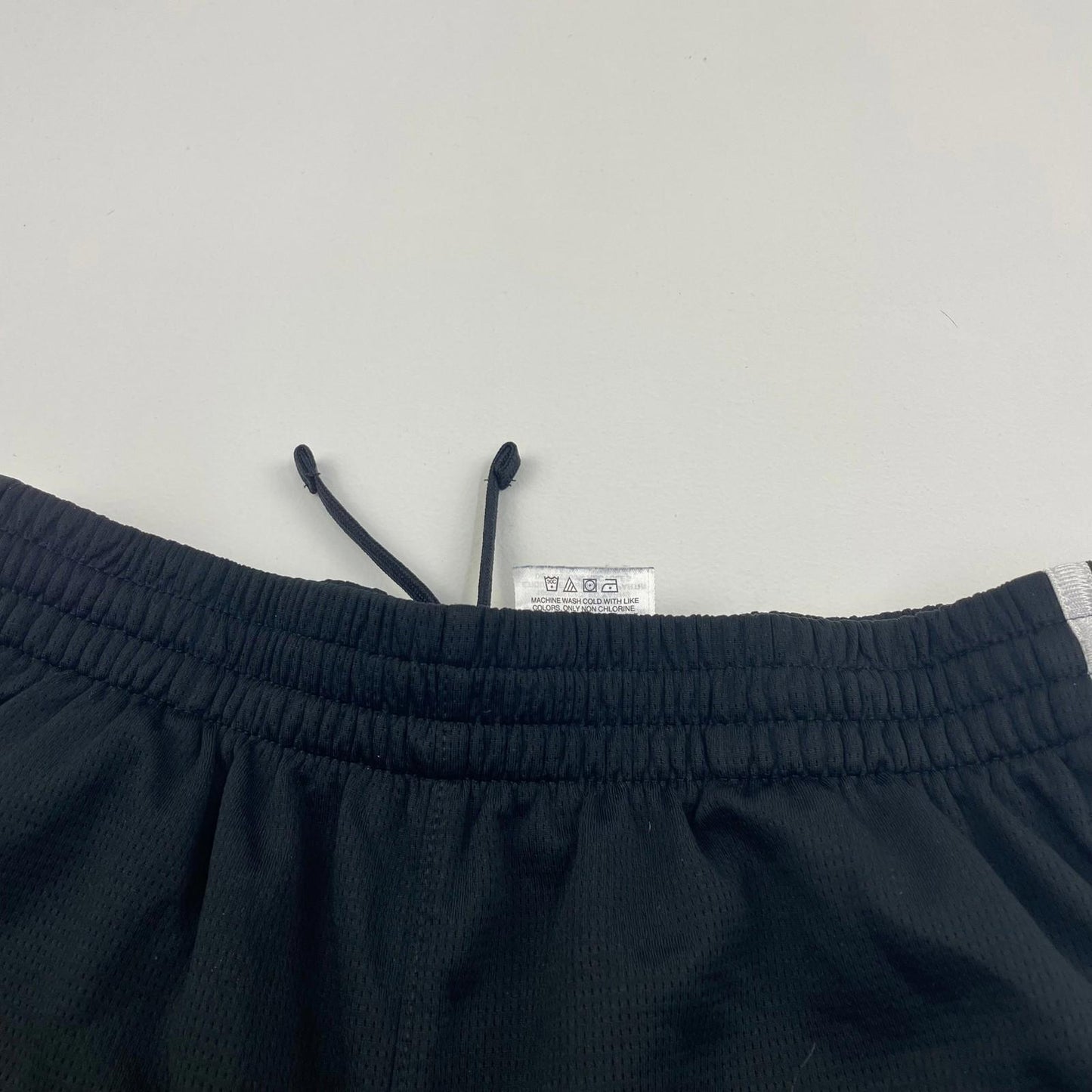 ADIDAS Boys Activewear Shorts Black Three Stripe Sports Youth L (14/16)