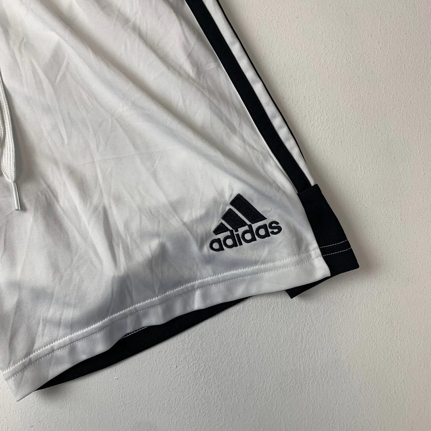 ADIDAS AEROREADY Activewear Shorts White Black Stripe Mens UK M