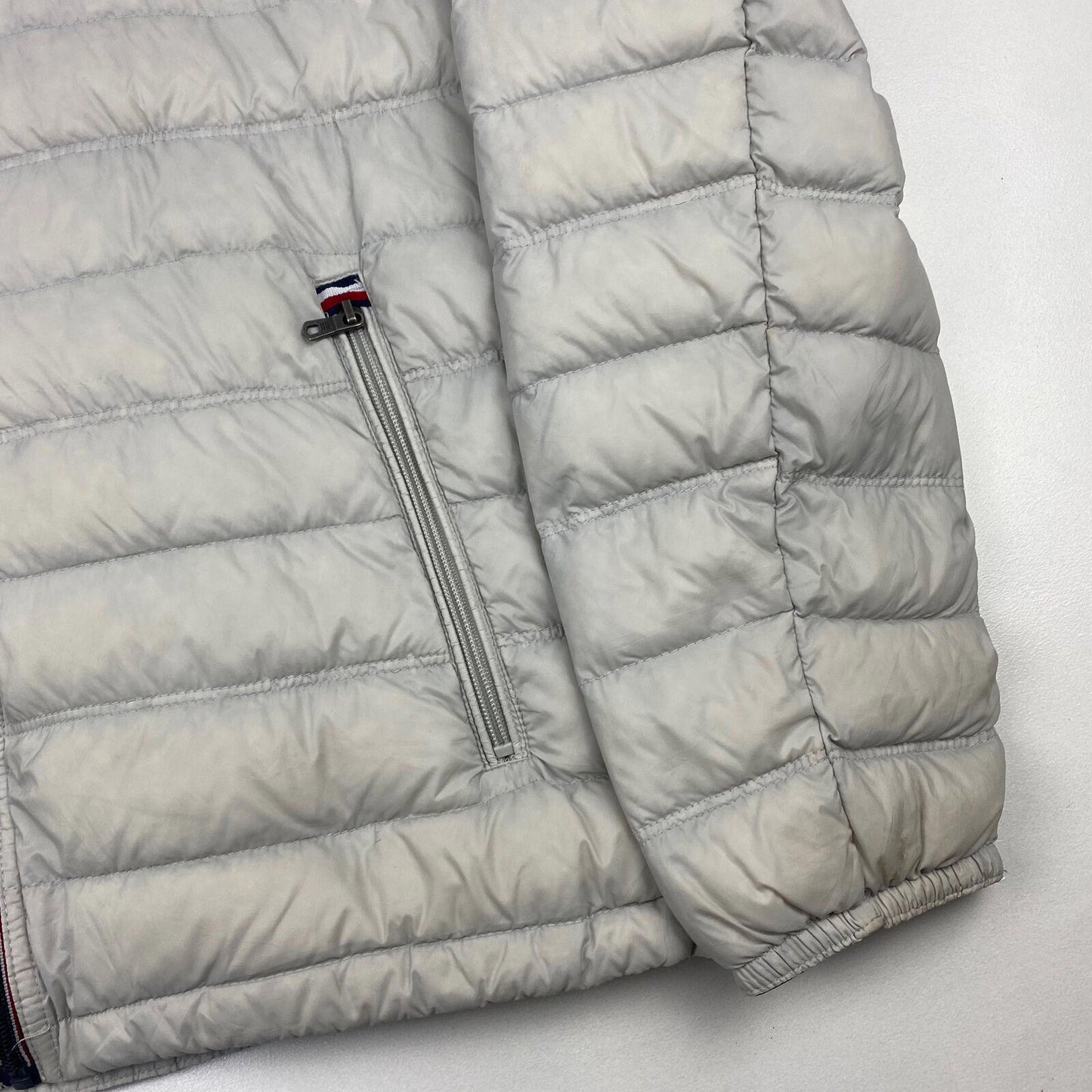 TOMMY HILFIGER White / Grey Down Filled Loghtweight Puffer Jacket , Size XL