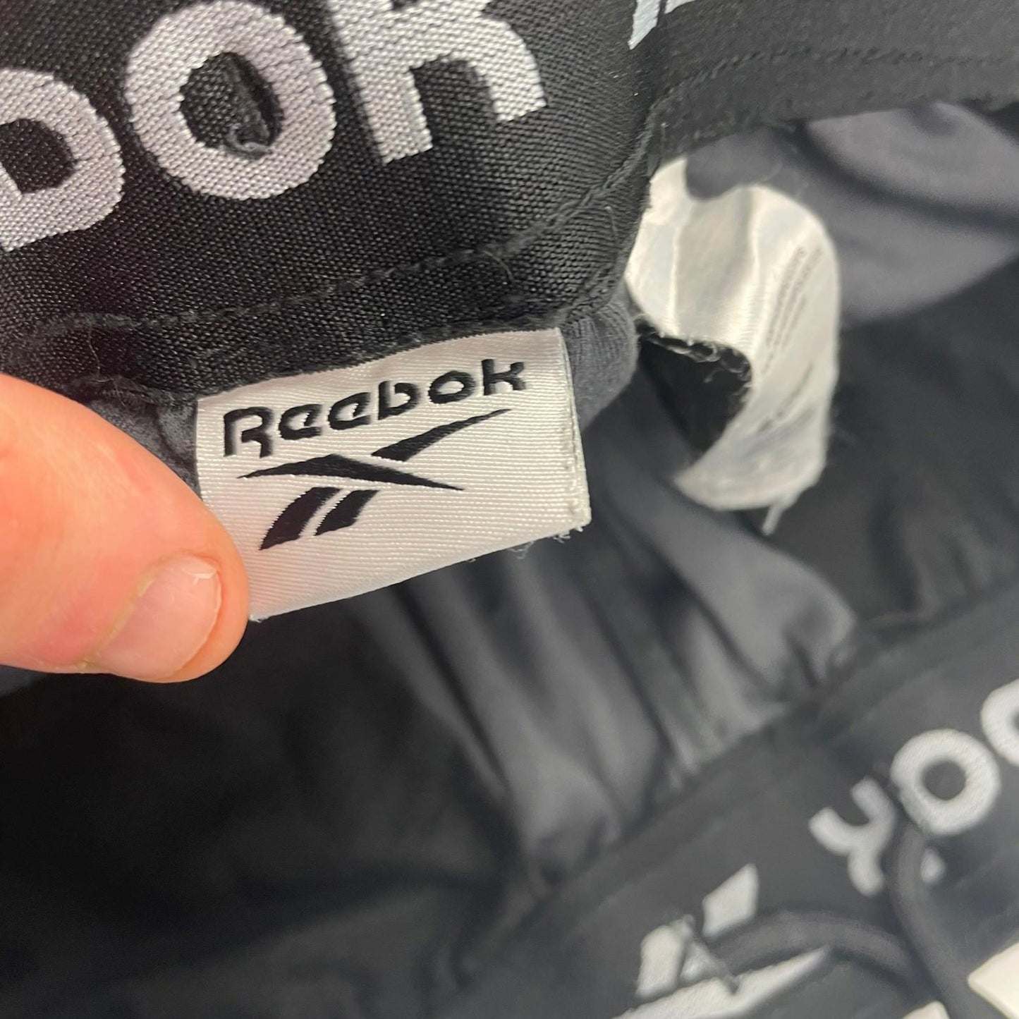 REEBOK Athletic Shorts Mesh Detail Grey Drawstring Mens Small