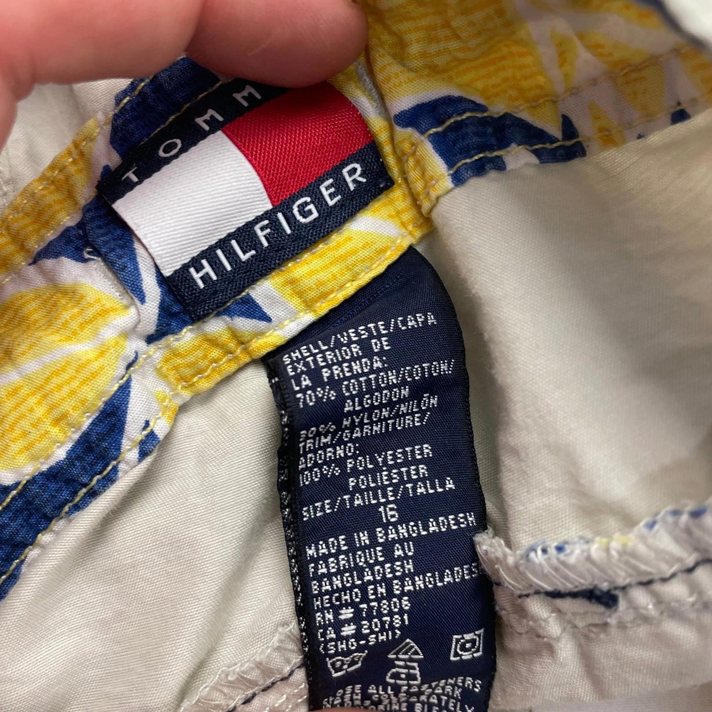TOMMY HILFIGER Boys Casual Cargo Shorts Beige Outdoor Style Age 16