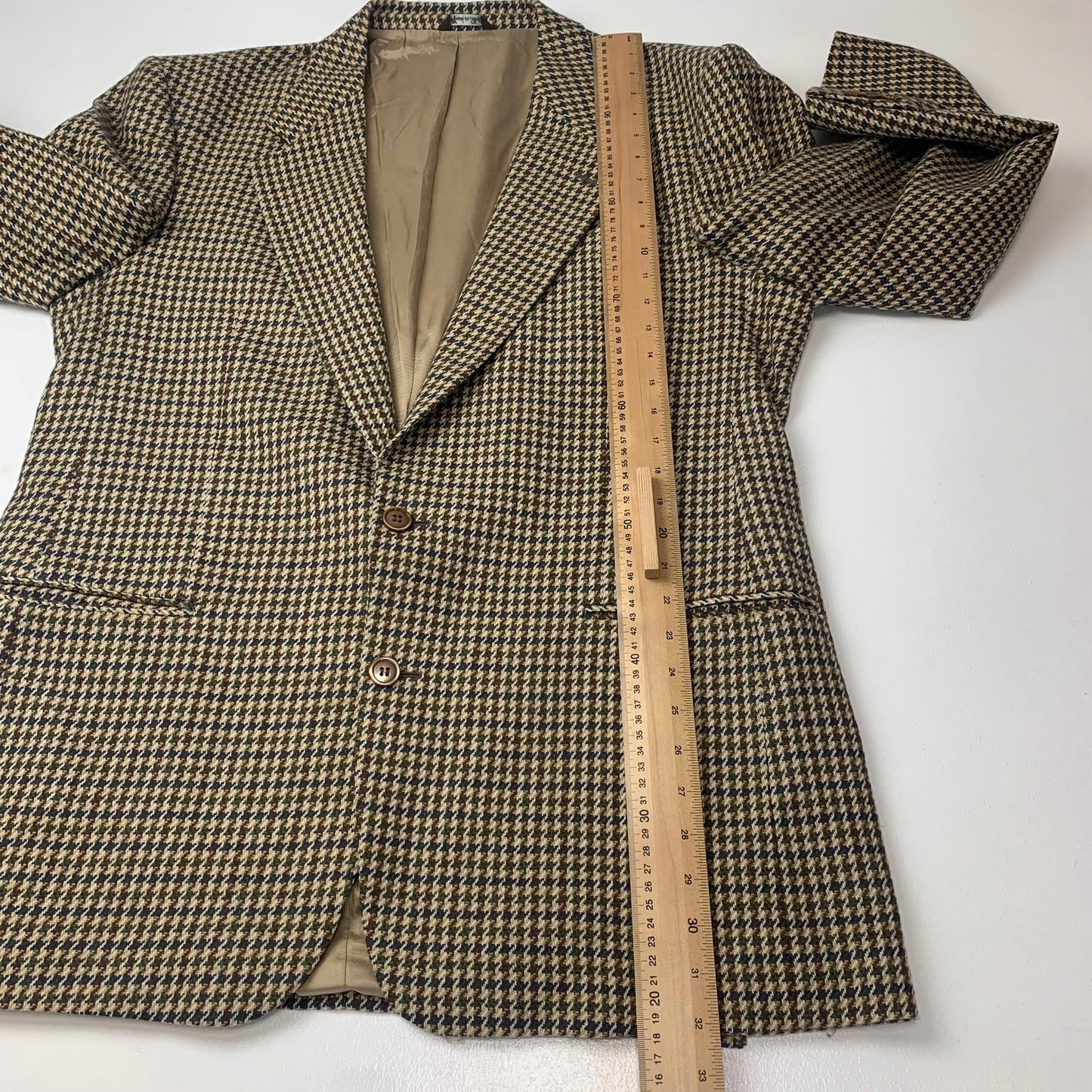 Gentleman’s Chequered Wool Jacket / Brown / 46R / Made in Italy