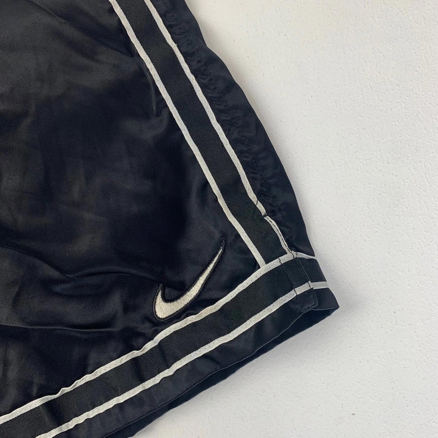 NIKE Athletic Shorts Reflective Trim Black Activewear Womens Small