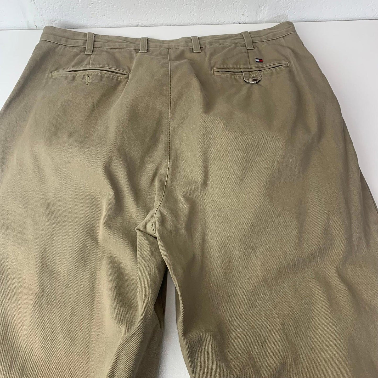 Tommy Hilfiger Trousers Vintage Khaki Pleated Relaxed Fit Mens W40 L30