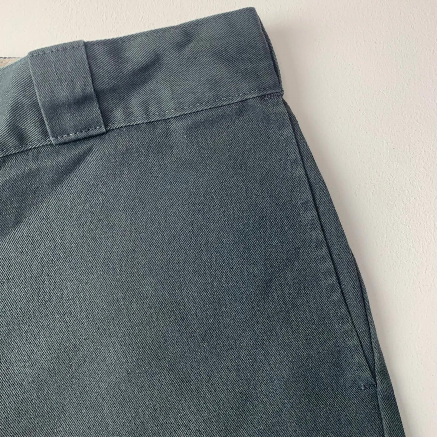 Dickies Loose Fit Shorts Workwear Frayed Hem Grey Mens Size W38