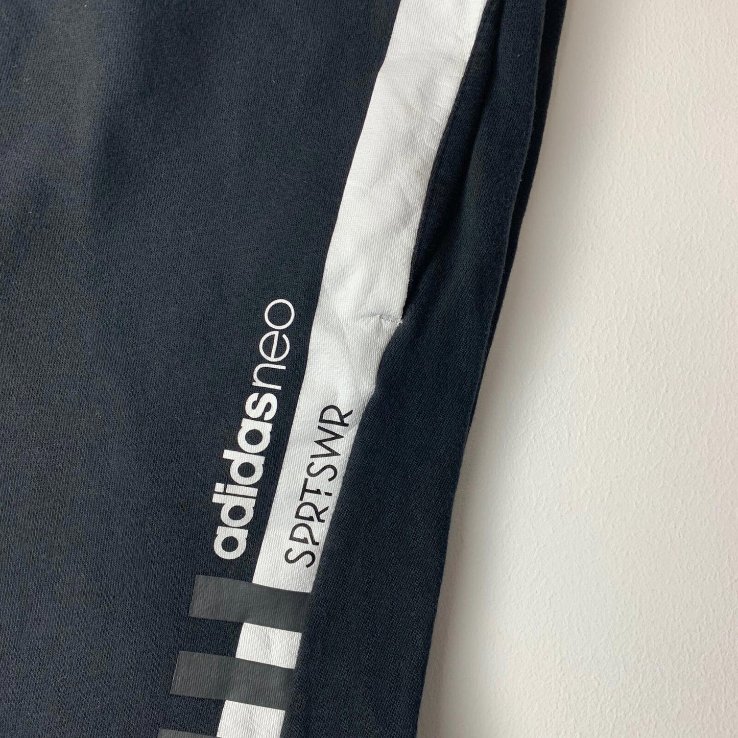 Mens ADIDAS NEO Joggers / Black / Small / Jogging Bottoms / Ankles 25” inside l