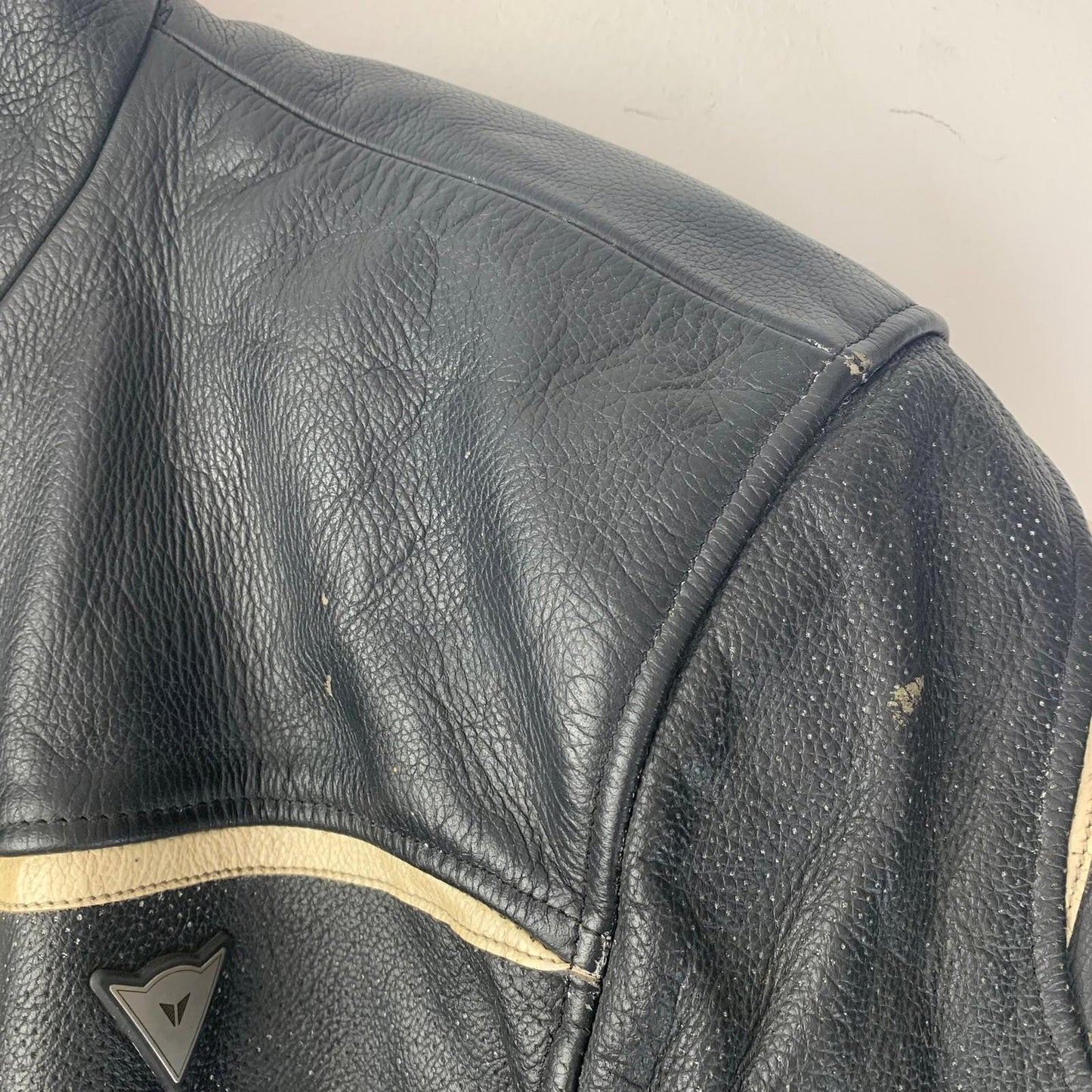 Dainese Motorcycle Jacket Leather Black Beige Zip Mens Label Size 52