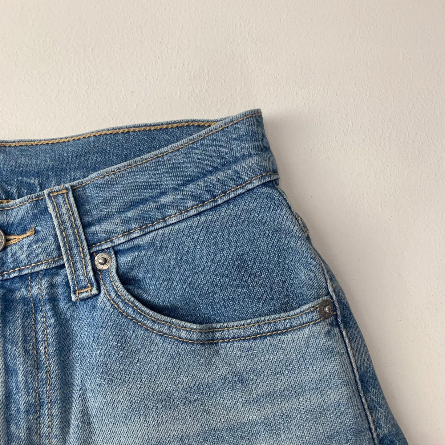 Levi's Denim Cut-Off Shorts Rolled Cuff Light Wash Blue Womens W25 / UK 4 - 6
