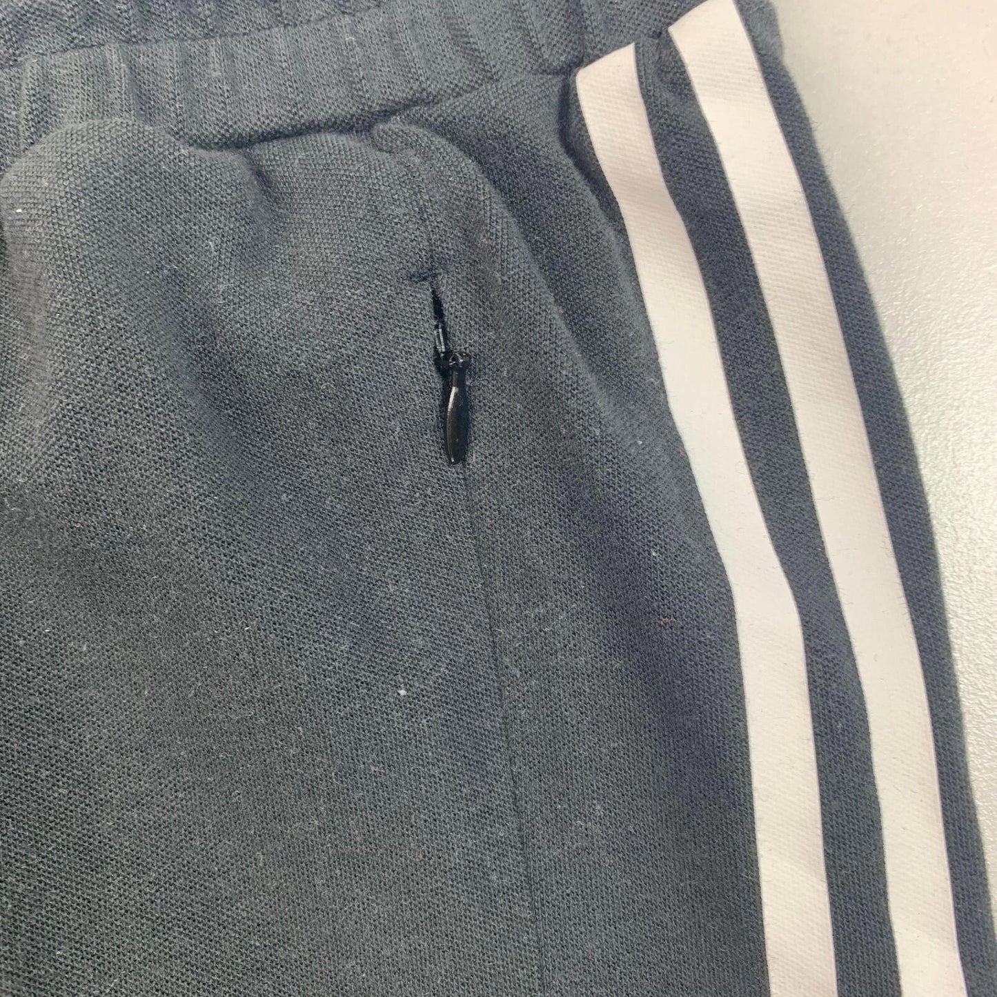 Women’s ADIDAS Joggers / Medium / UK 12-14 / Black / Zipped Pockets / Jogging