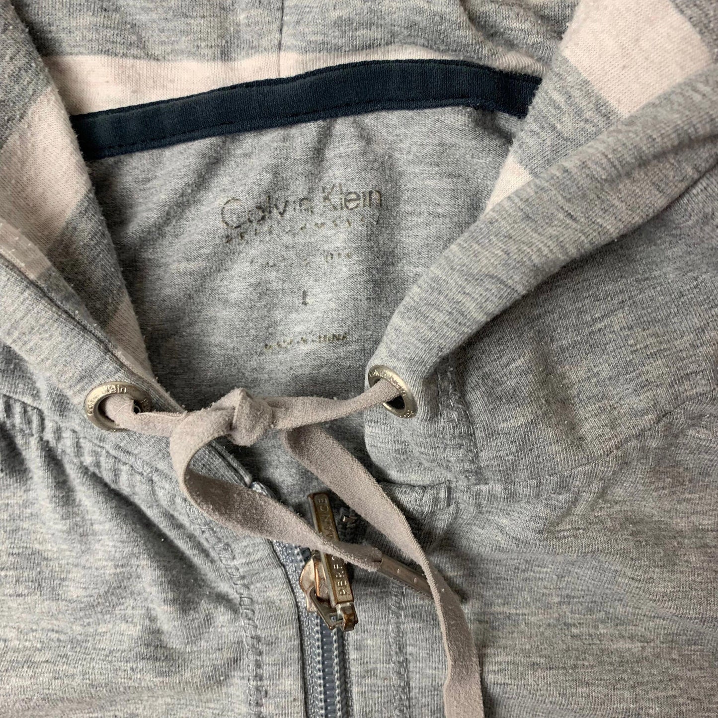 Girls Calvin Klein Performance Grey Hoodie / Youth Large / 14-15yrs