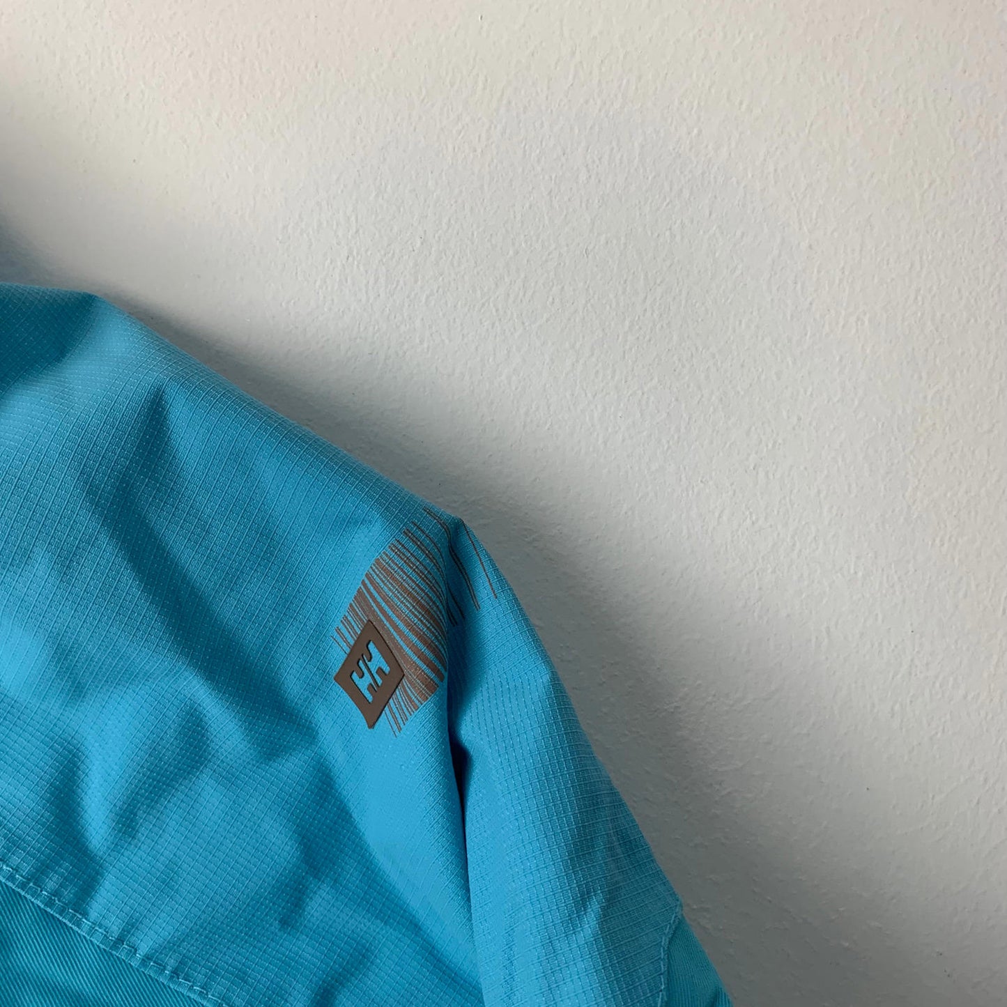 Women’s HELLY HANSEN Waterproof Ski Jacket / Medium / Turquoise