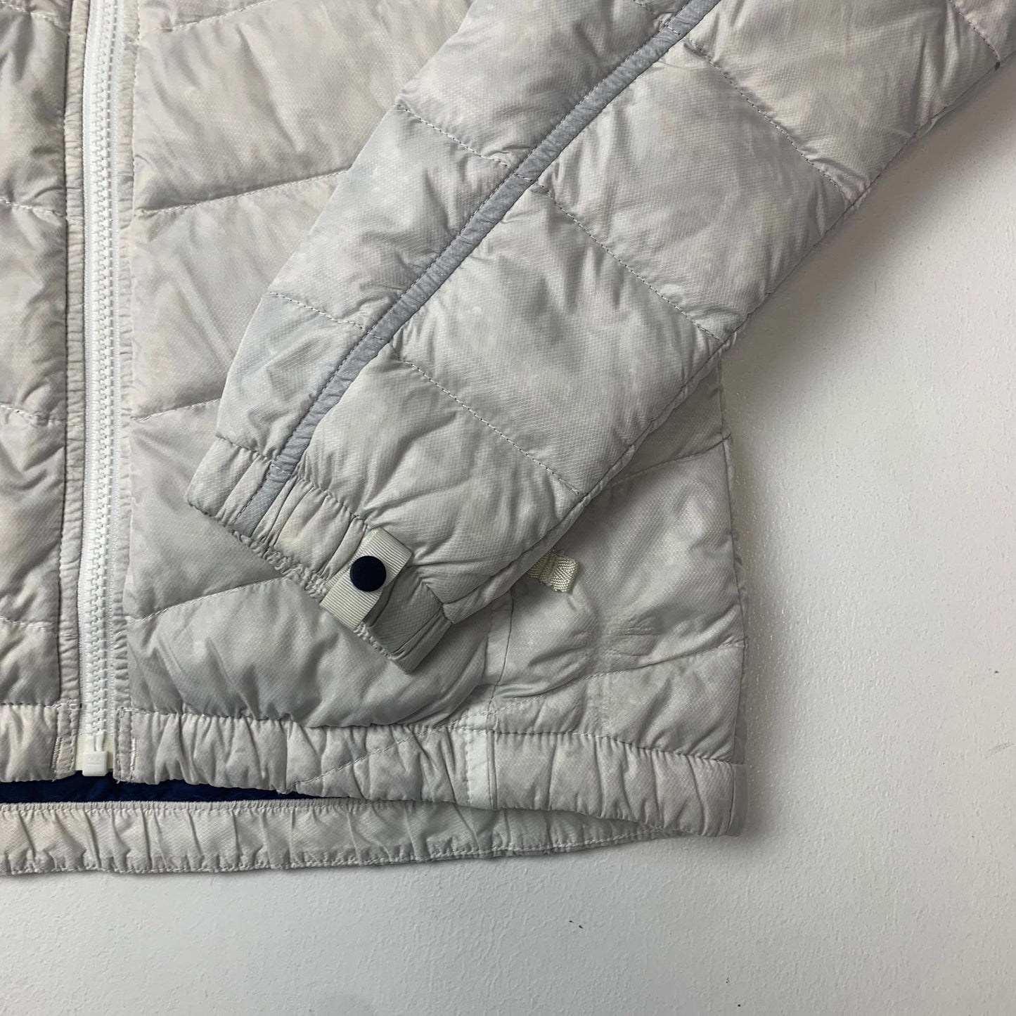 Women’s THE NORTH FACE Puffer Jacket / White / XS