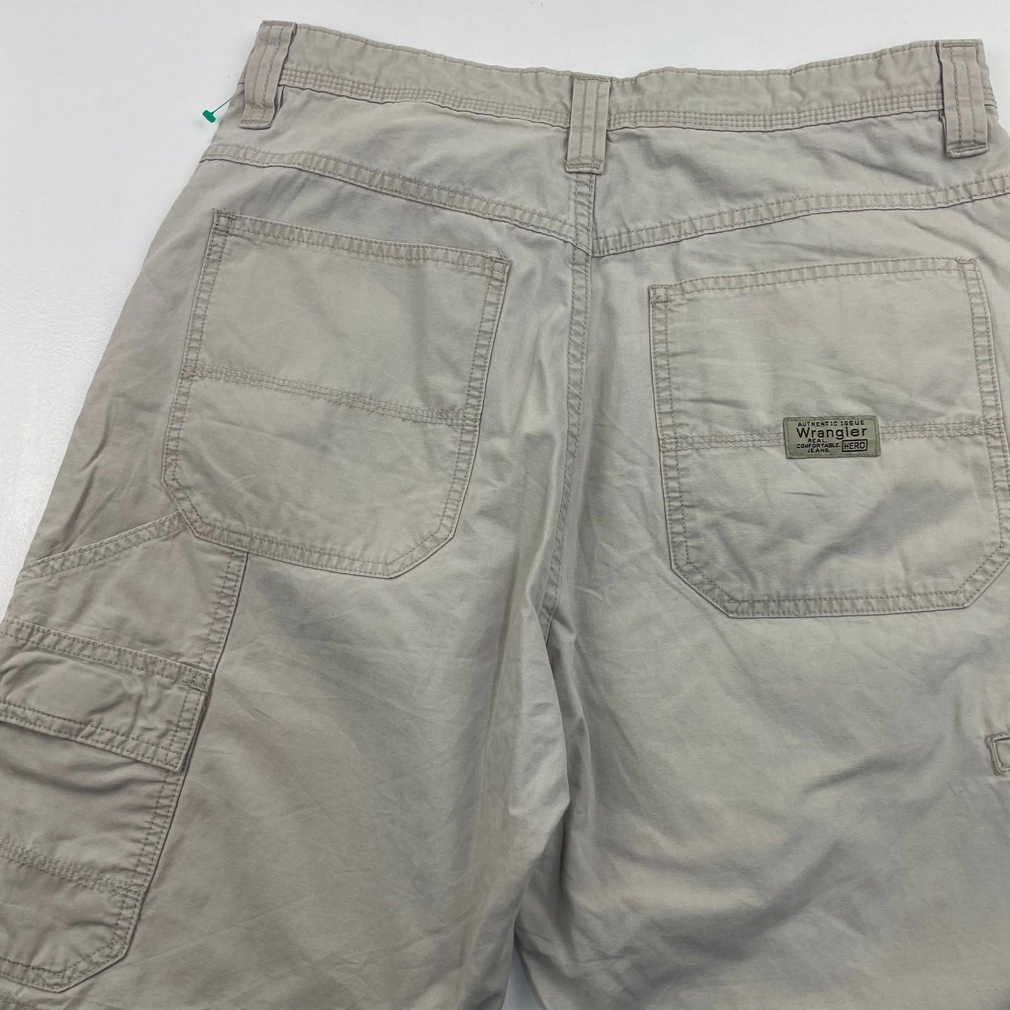 Wrangler Cargo Shorts Relaxed Fit Pockets Sand Beige Mens Size 30