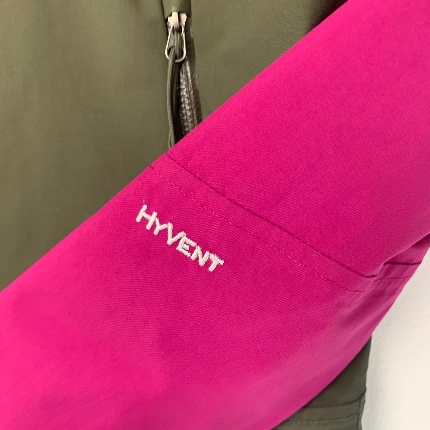 Women’s THE NORTH FACE Hyvent Jacket / Green & Pink / XS / Hiking / Walking