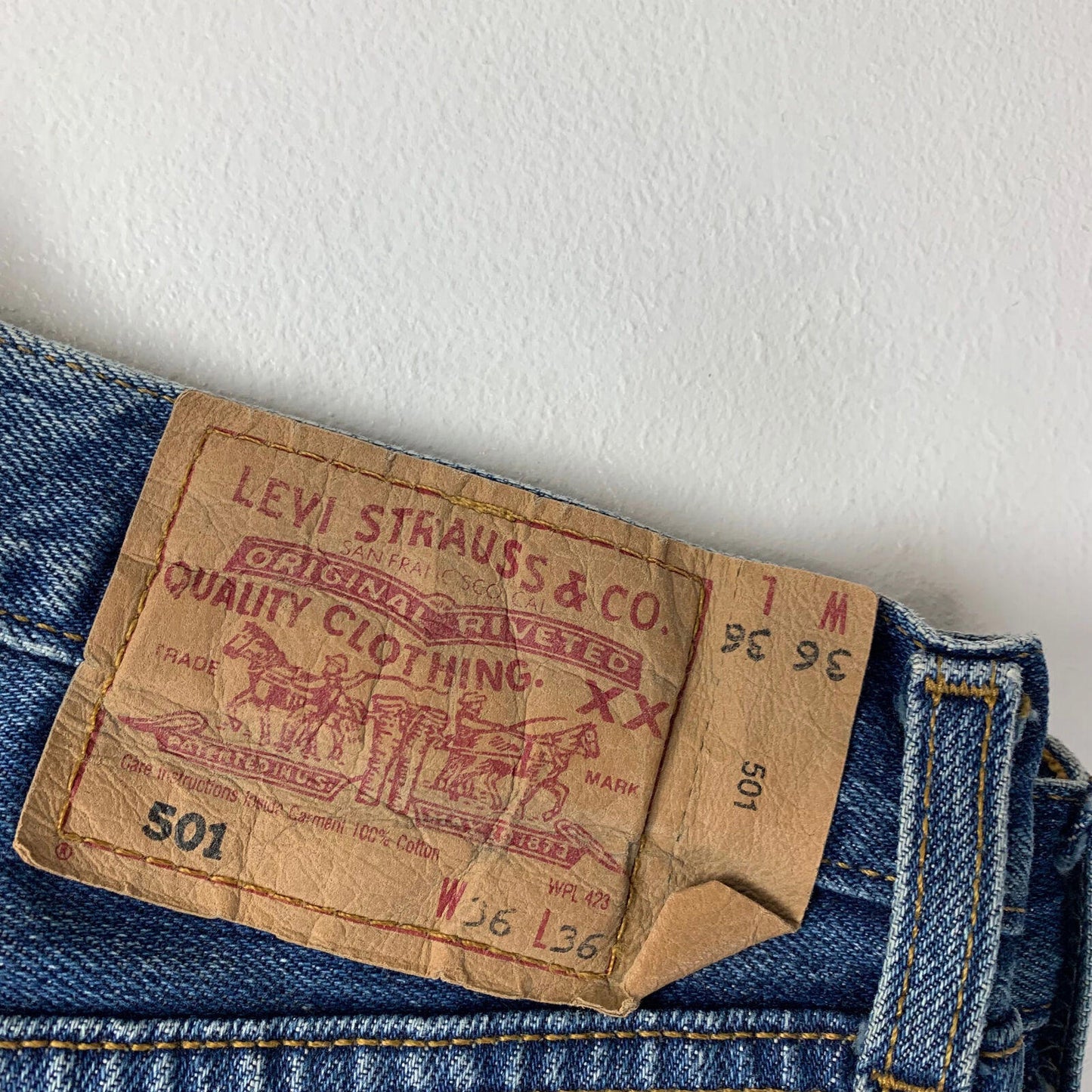 Men’s Vintage LEVIS 501 Jeans / Blue / W36 L32 / Made in Spain