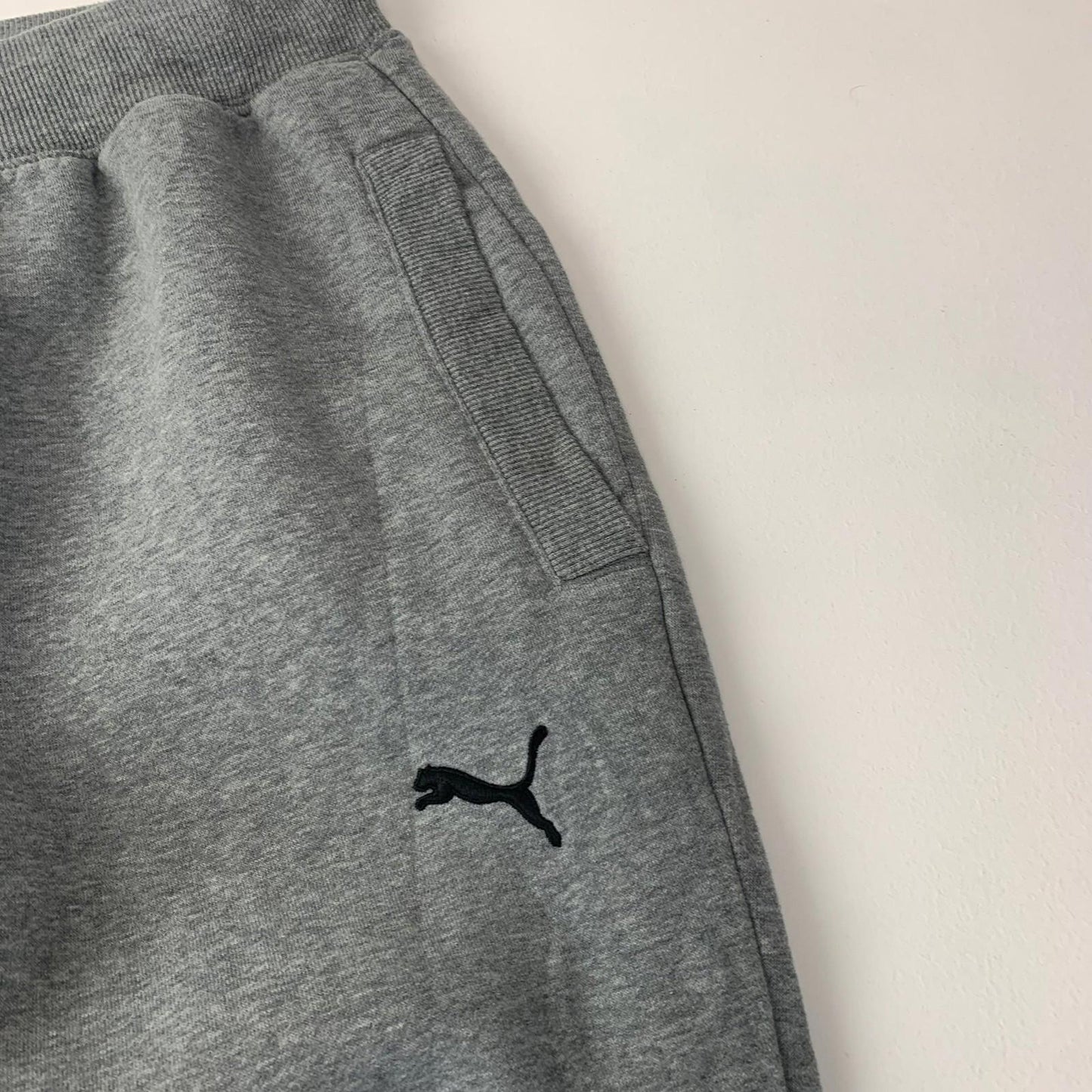 PUMA Sweatpants Jogger Style Fleece Lined Grey Women's Size M