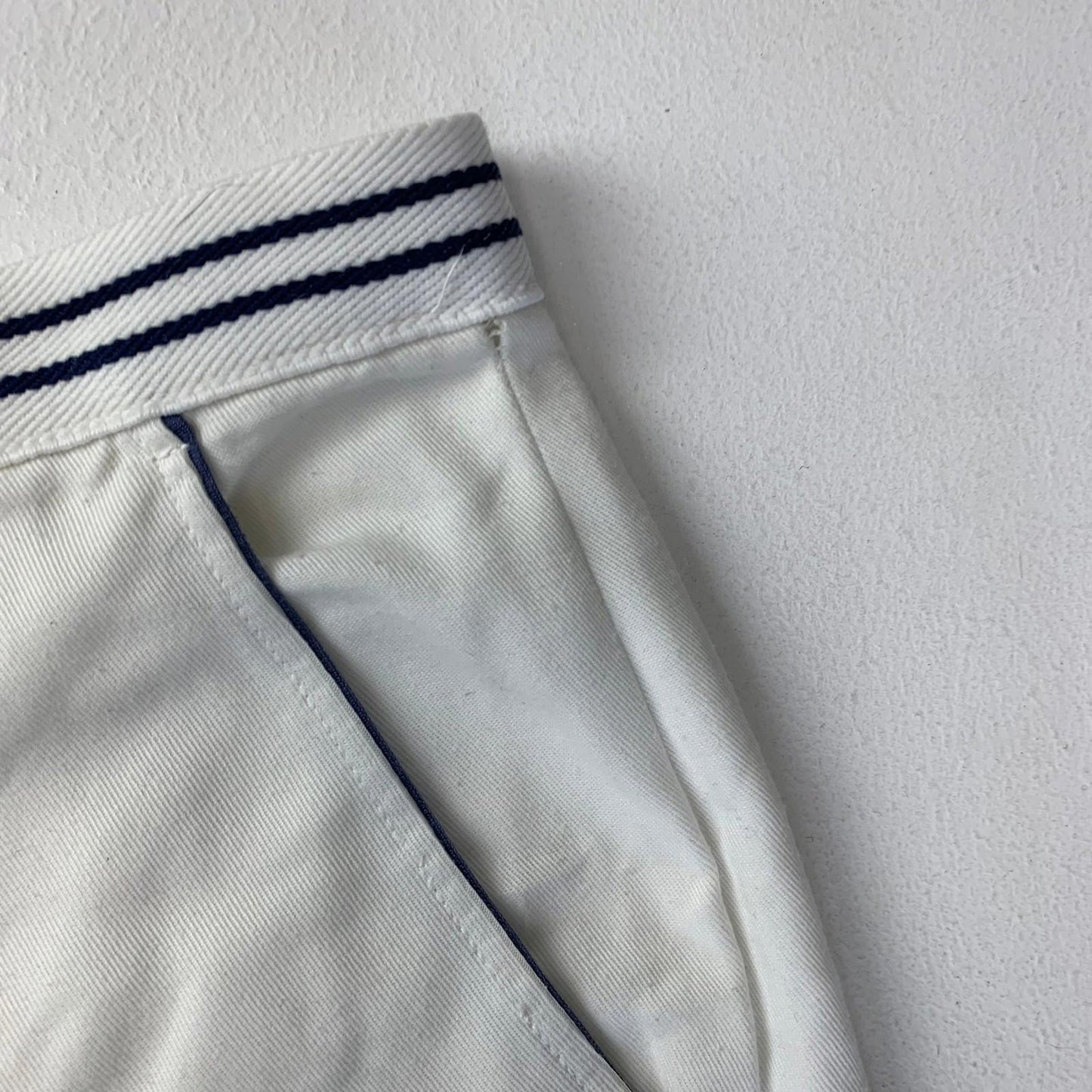 Puma Vintage Athletic Shorts White Retro Style Mens Medium