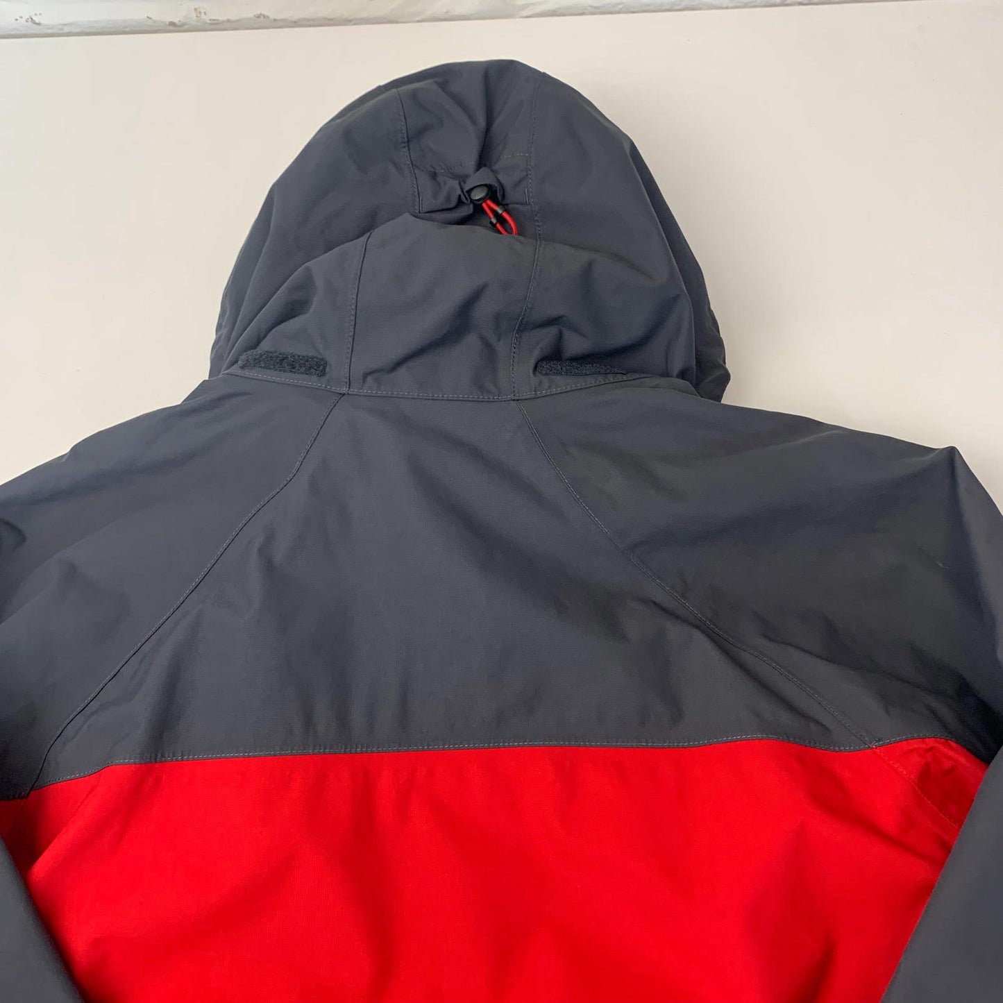 Mens BERGHAUS AQ2 Jacket / Small / Red & Grey / Hiking / Camping / Climbing