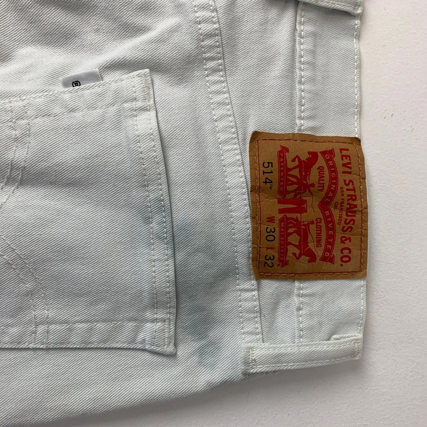 Levi's 514 Jeans Straight Leg White Denim Women W30 L32